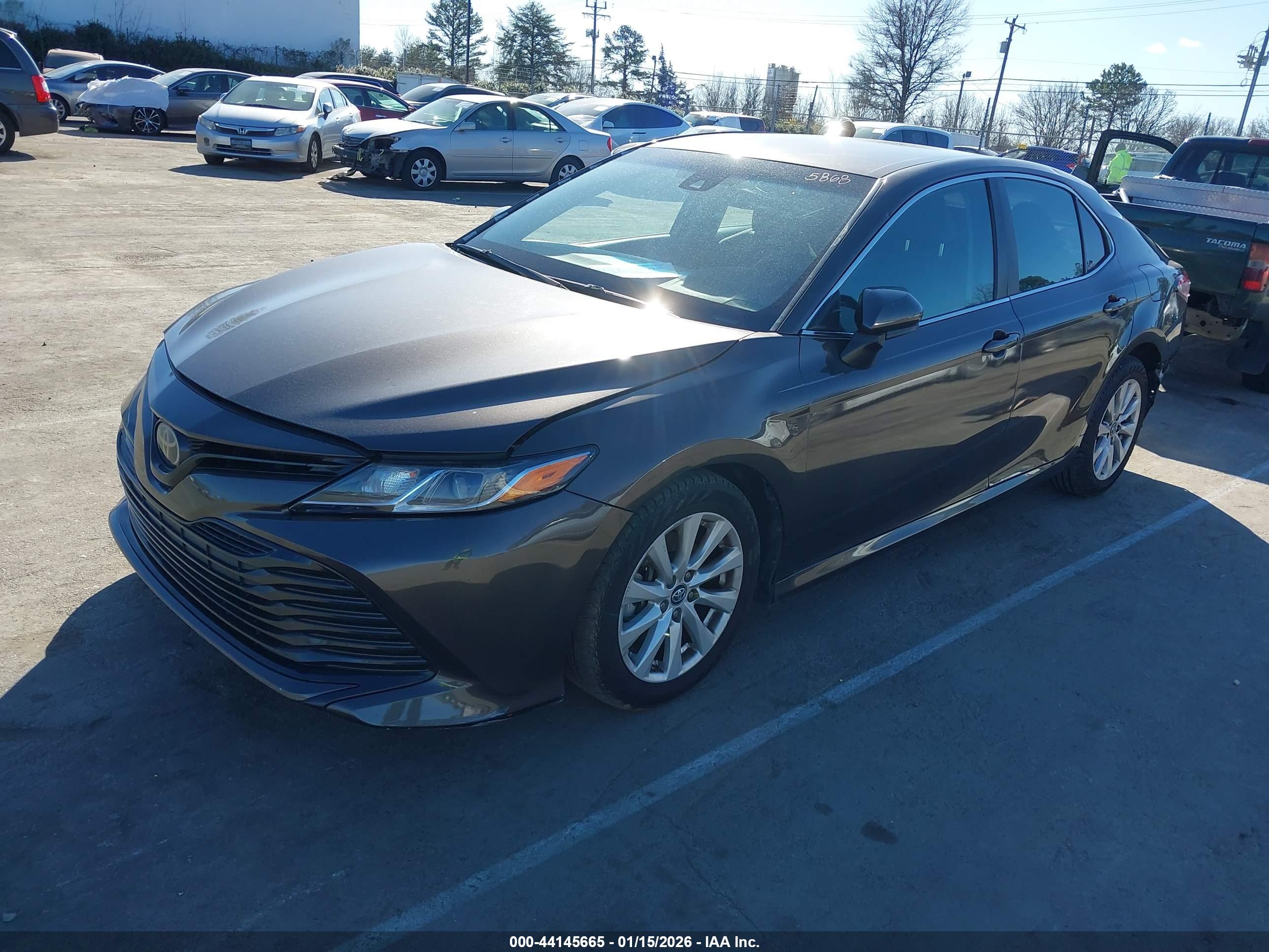 TOYOTA CAMRY image 2
