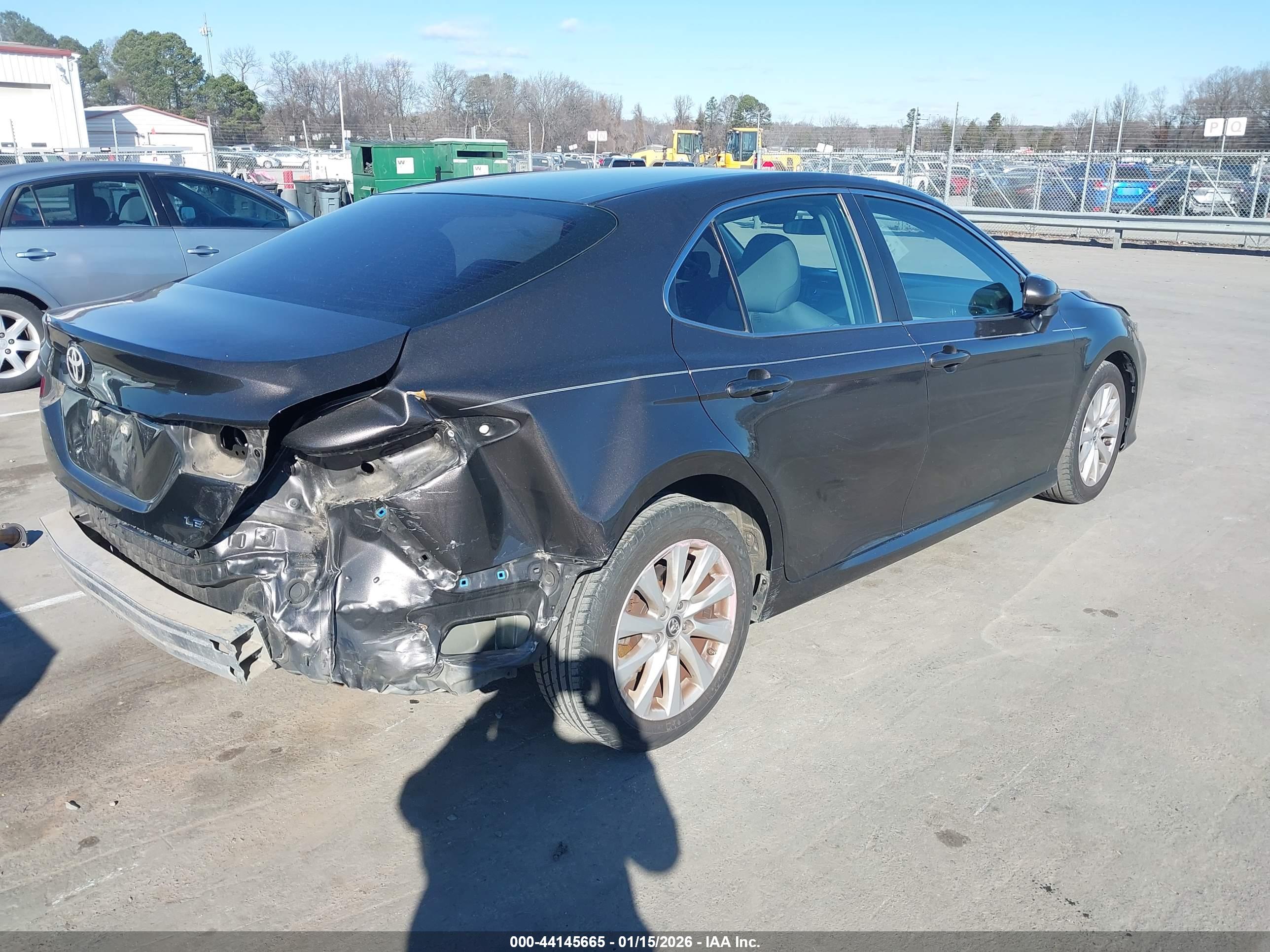 TOYOTA CAMRY image 4
