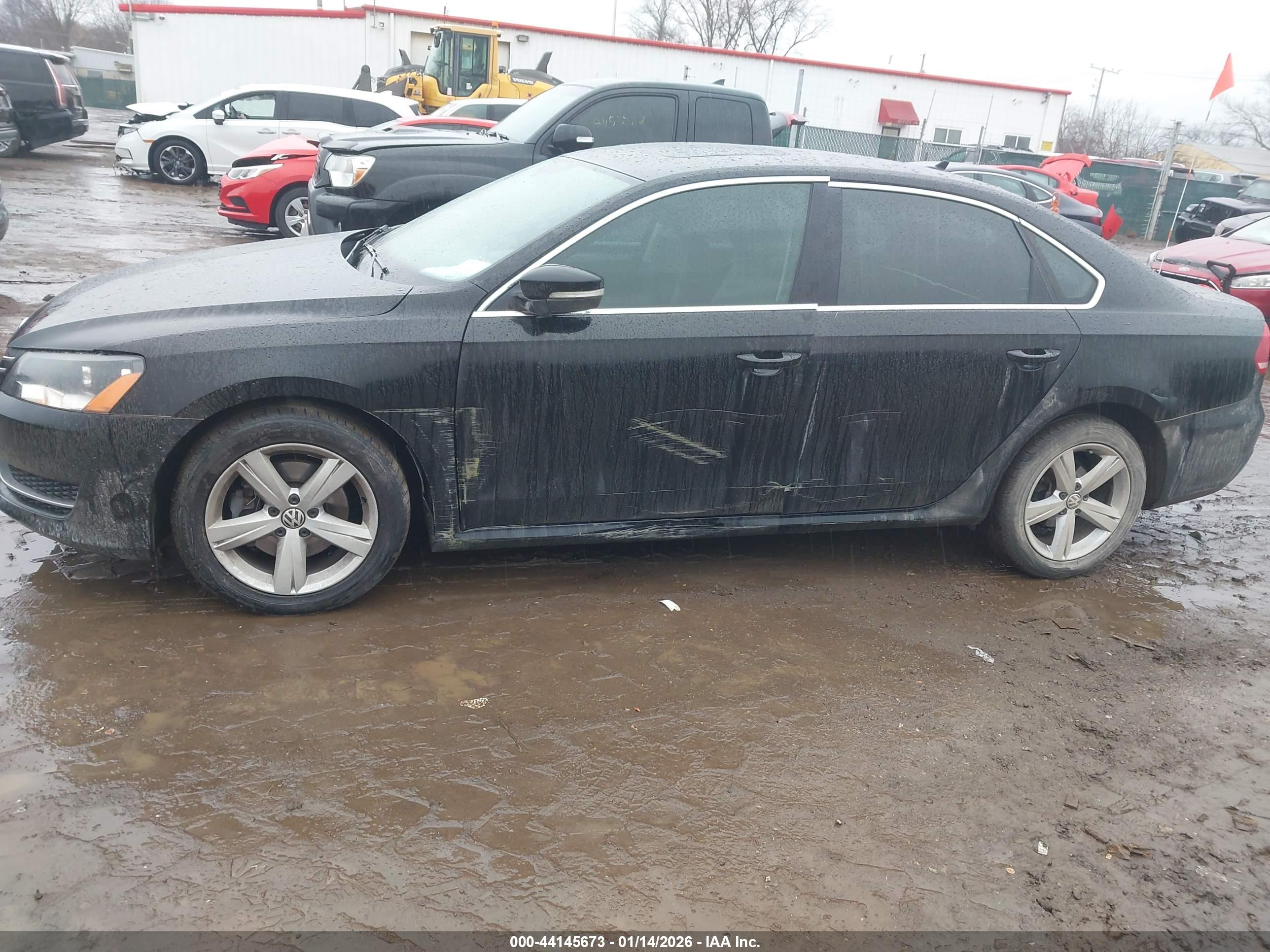 VOLKSWAGEN PASSAT image 6