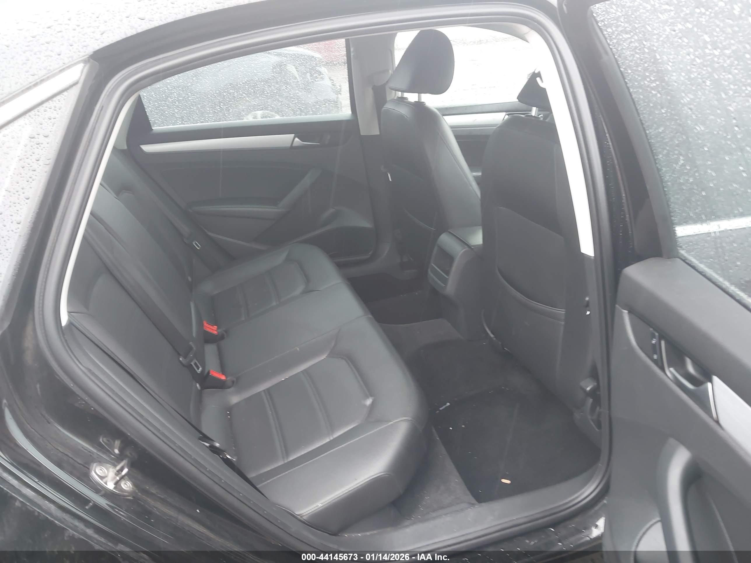 VOLKSWAGEN PASSAT image 8