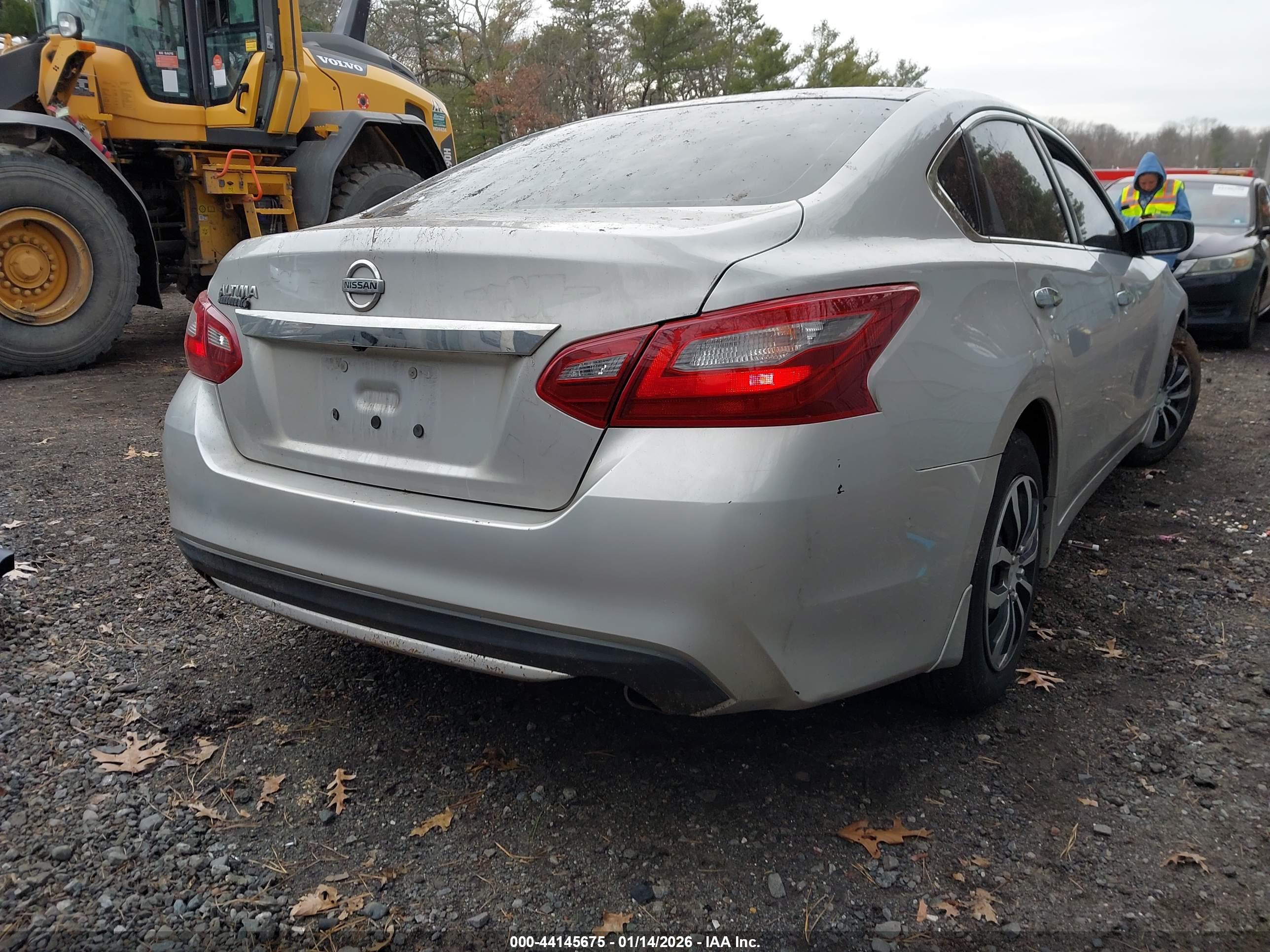 NISSAN ALTIMA image 4