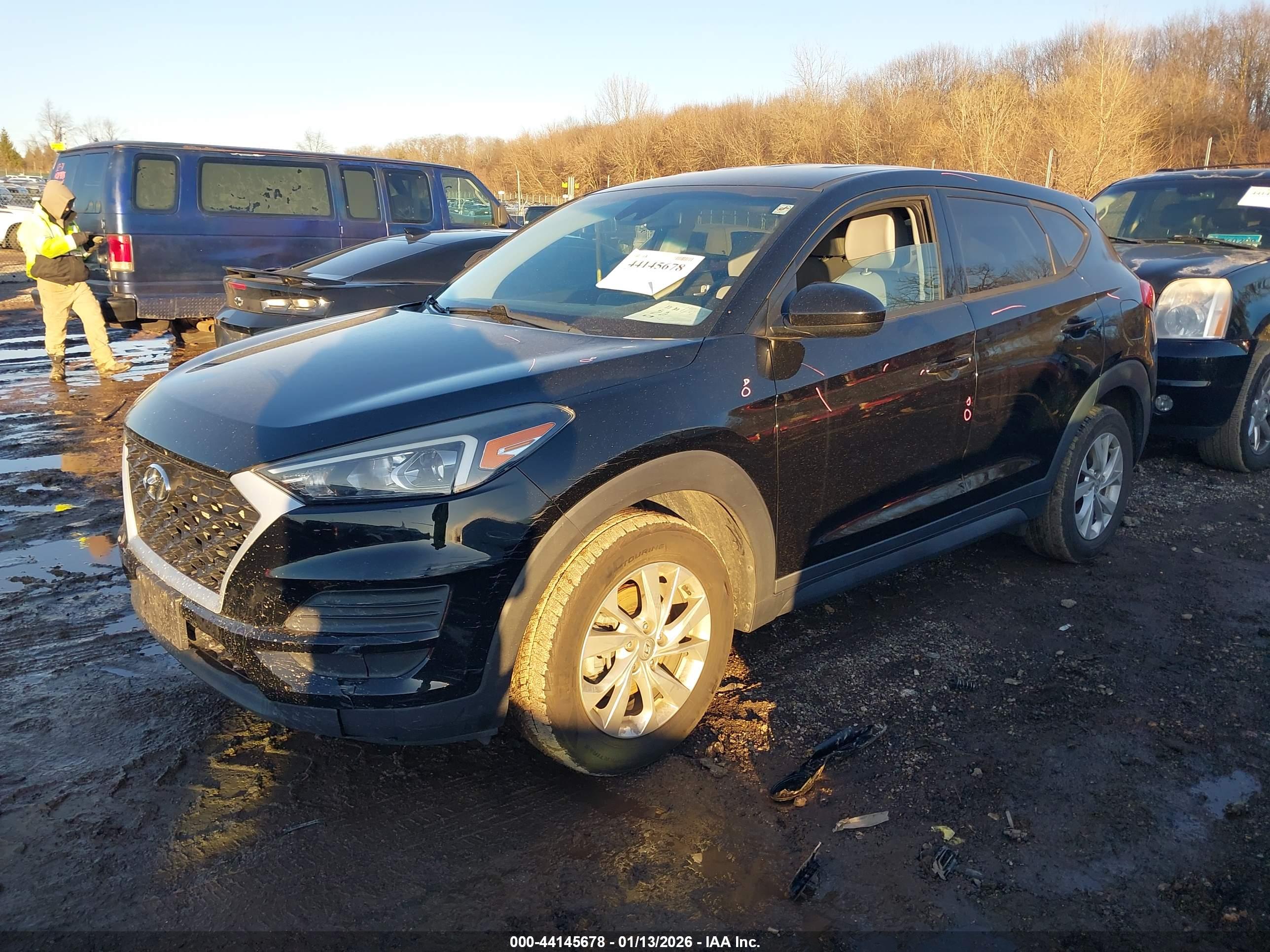 HYUNDAI TUCSON image 2