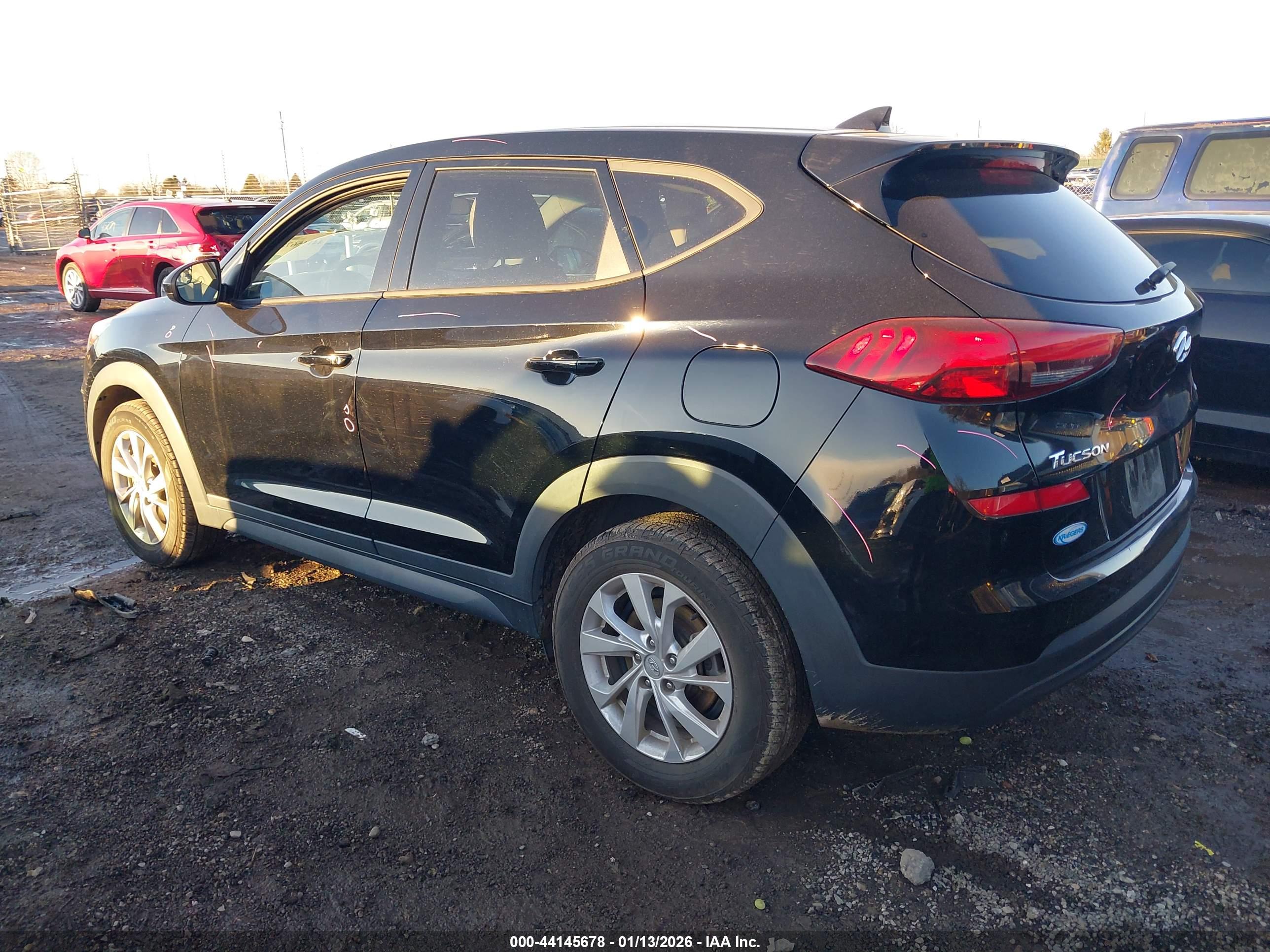 HYUNDAI TUCSON image 3