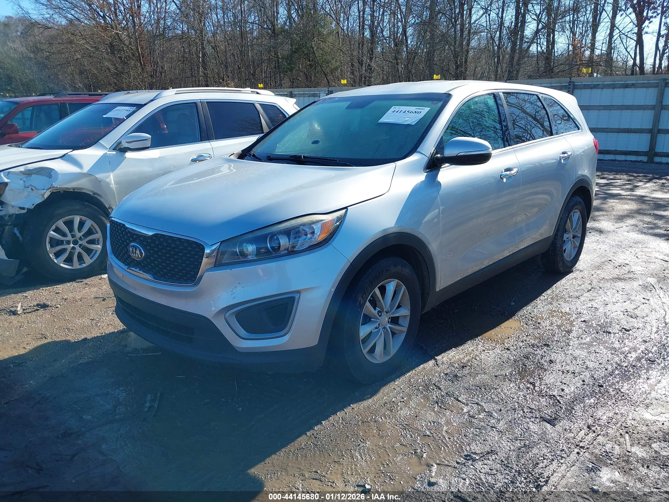KIA SORENTO image 2