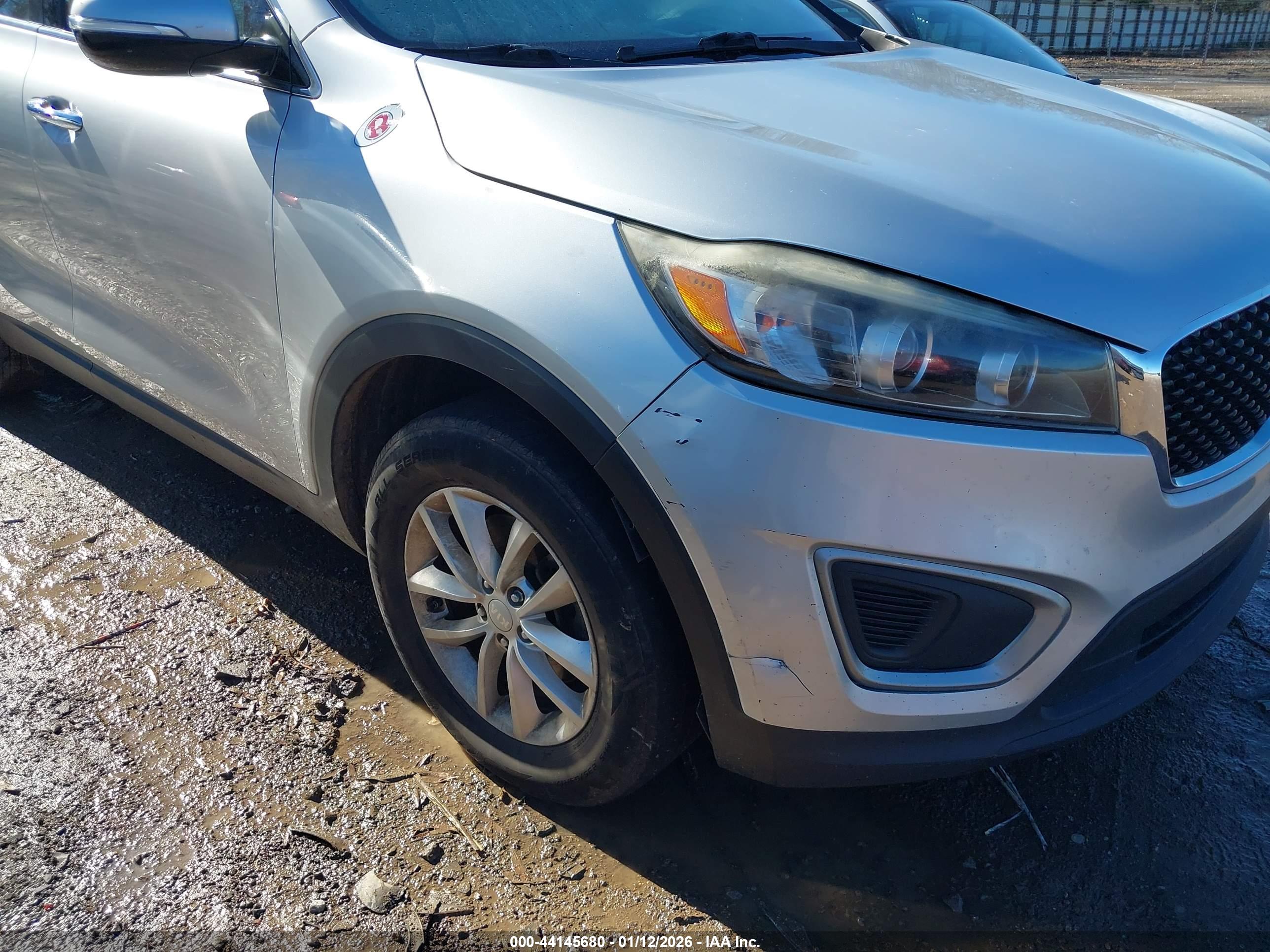 KIA SORENTO image 6
