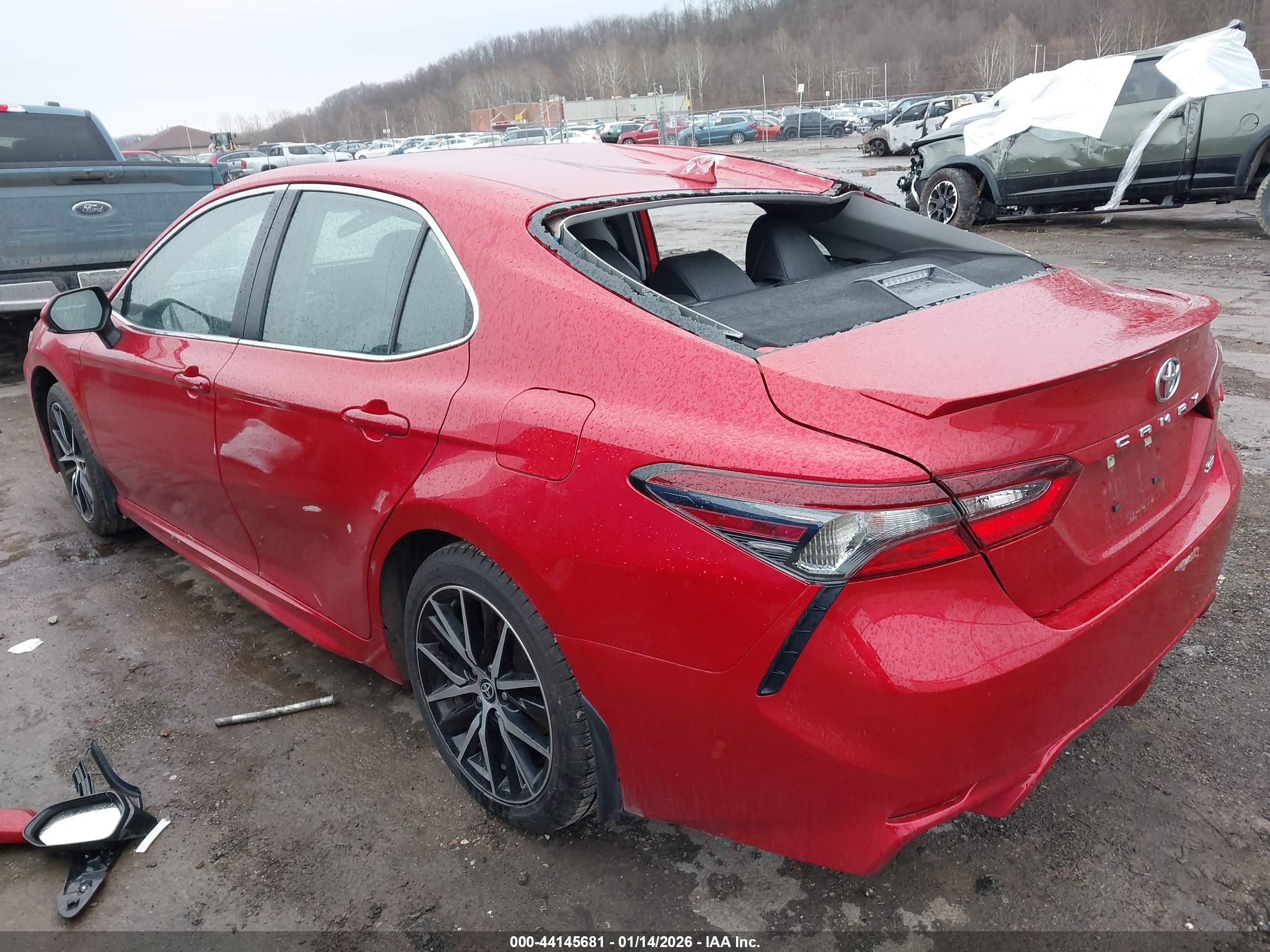 TOYOTA CAMRY image 3
