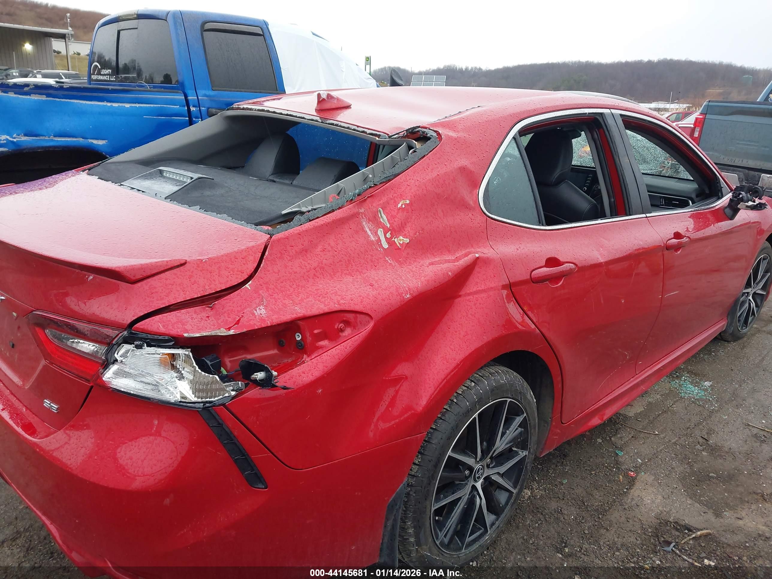 TOYOTA CAMRY image 6
