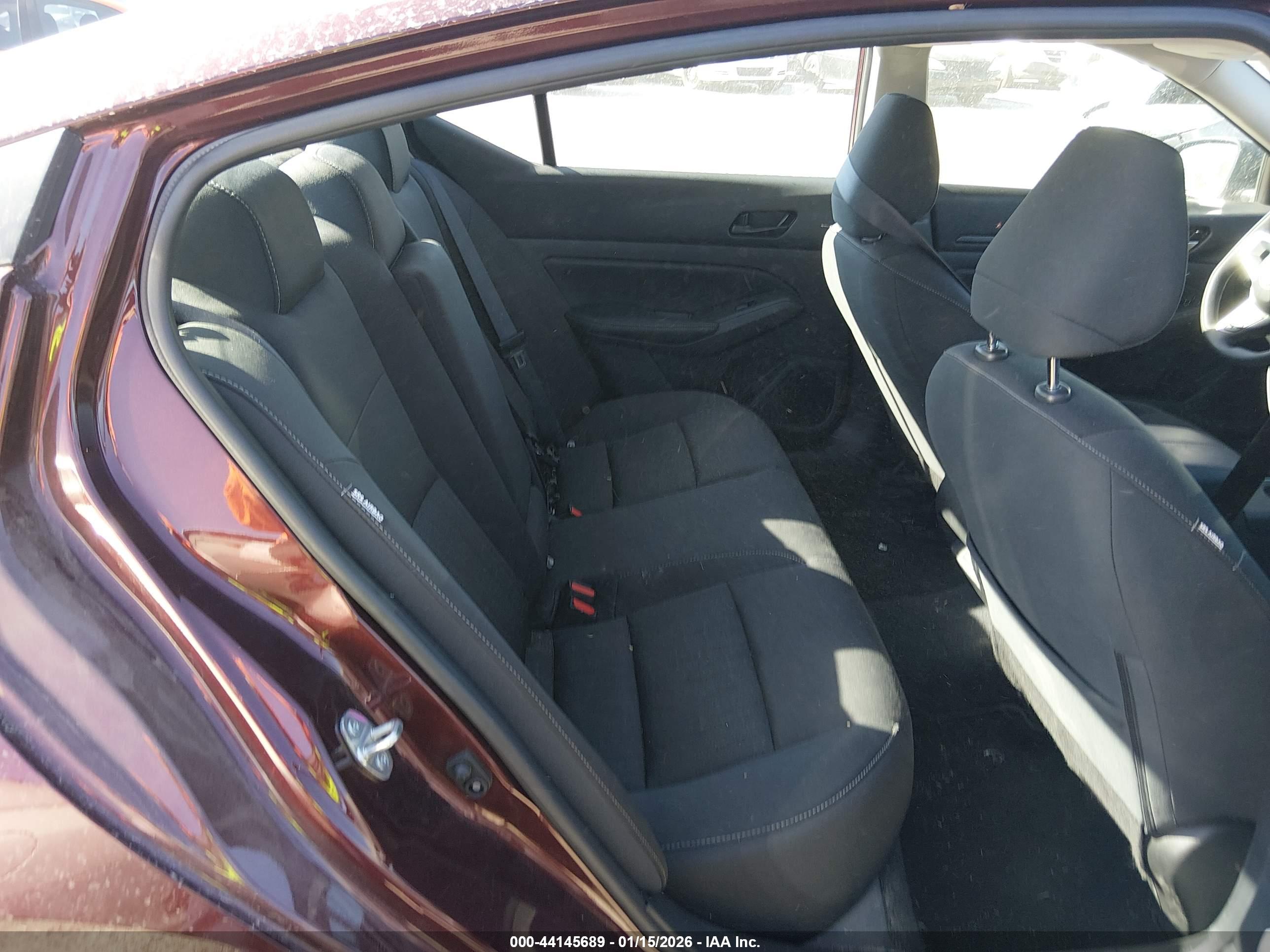 NISSAN ALTIMA image 8