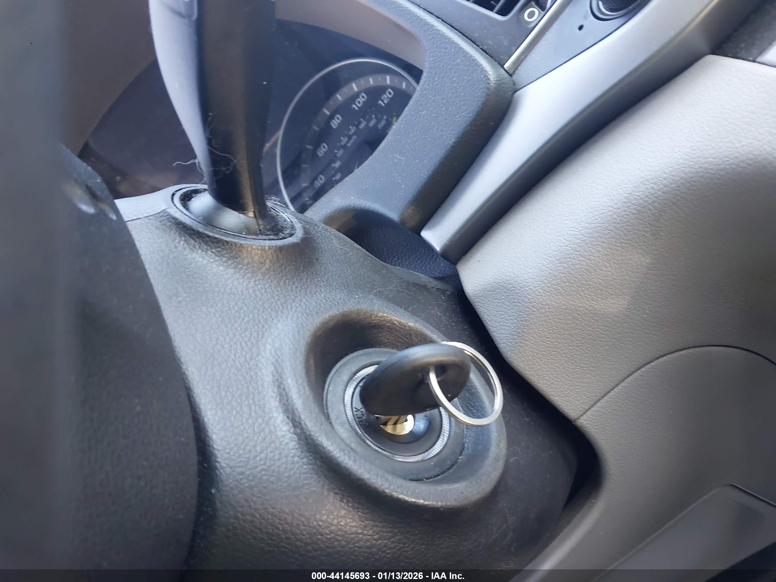 HYUNDAI ELANTRA image 11