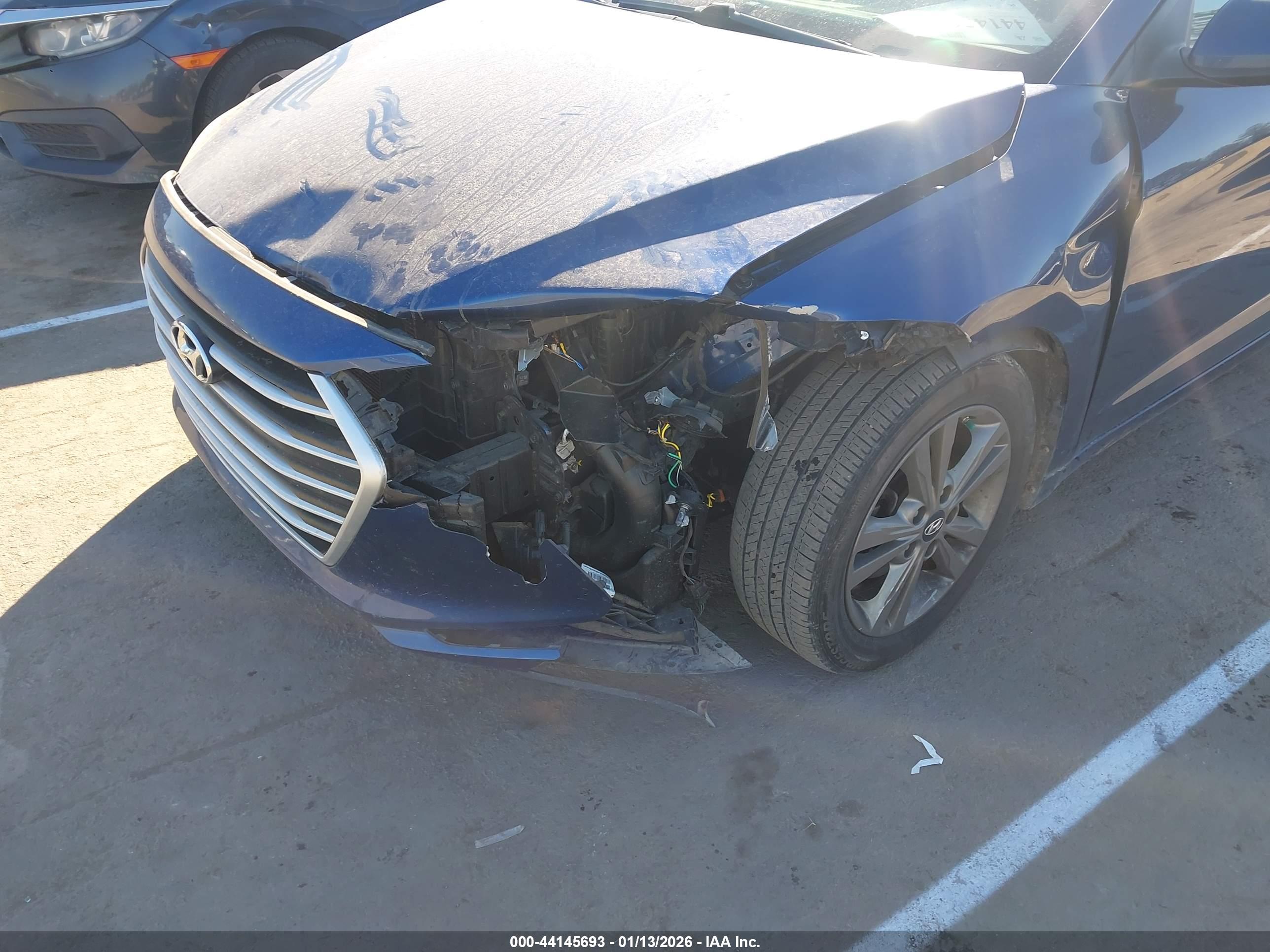 HYUNDAI ELANTRA image 6