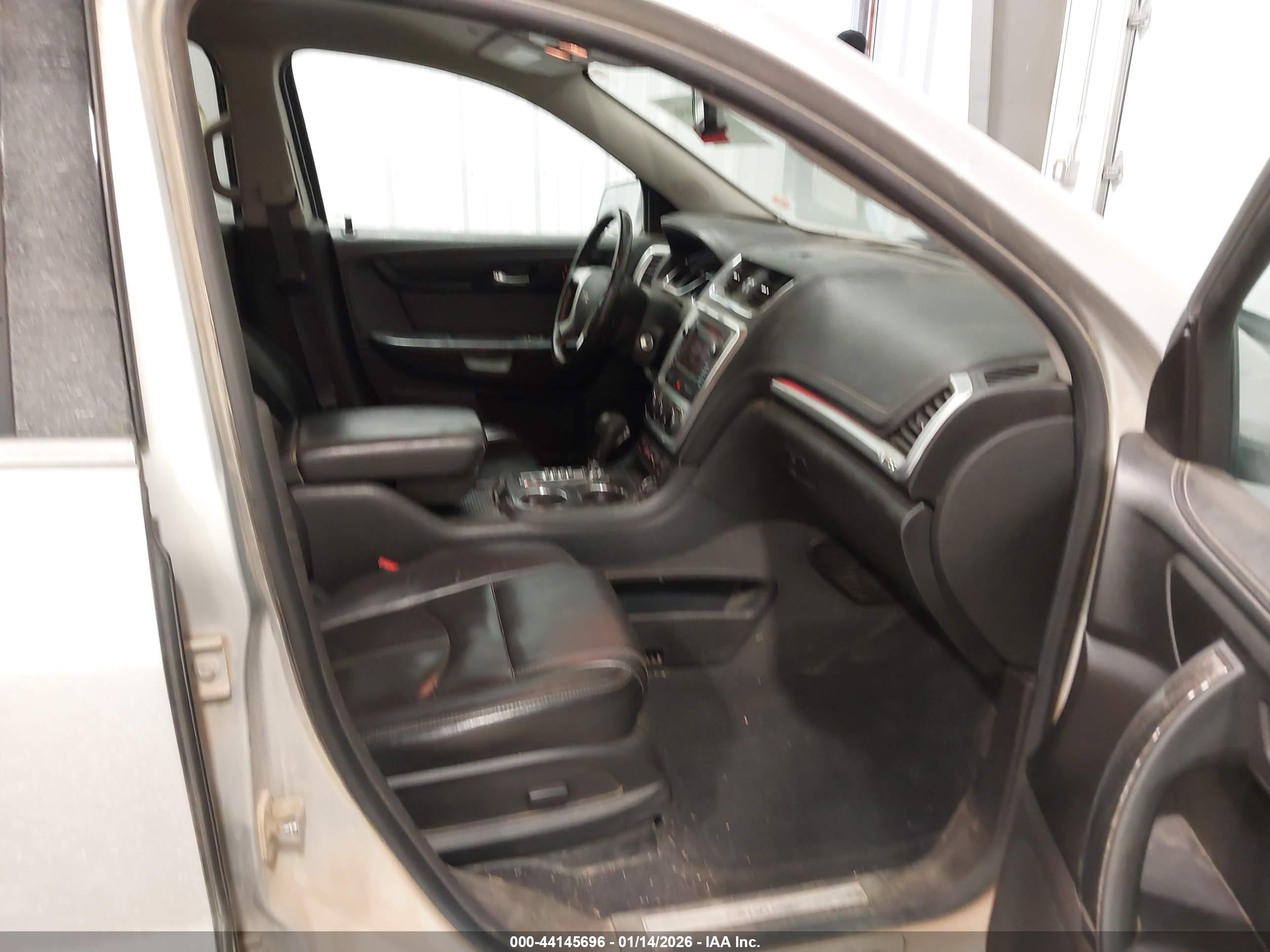 GMC ACADIA image 5