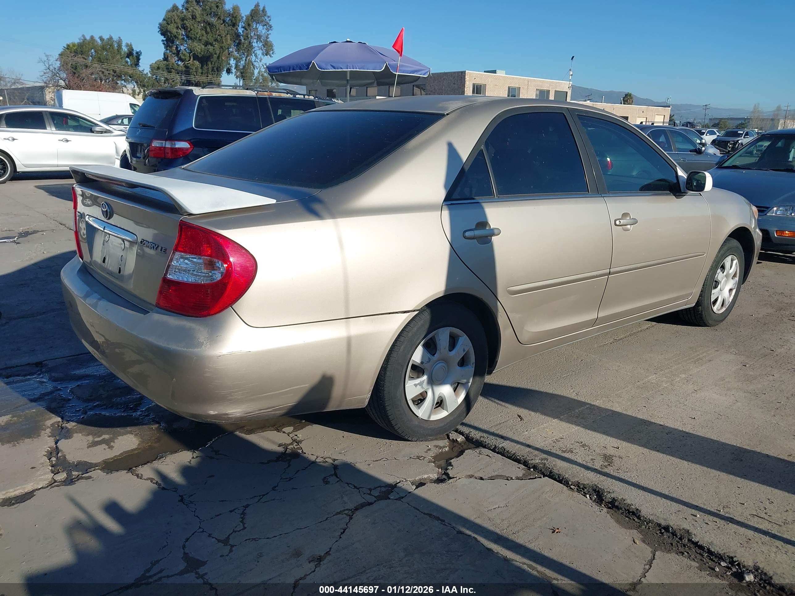 TOYOTA CAMRY image 4