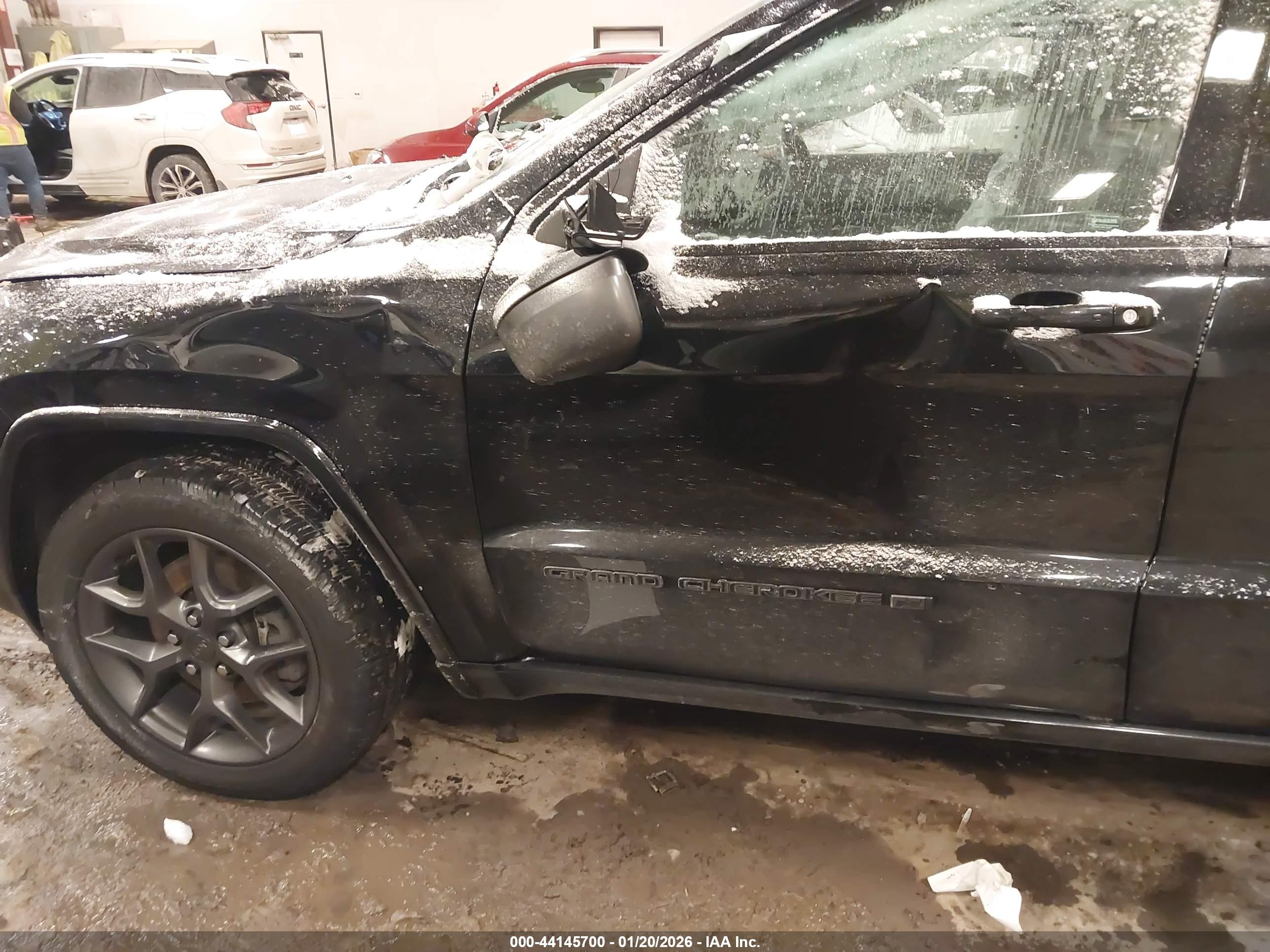 JEEP GRAND image 6