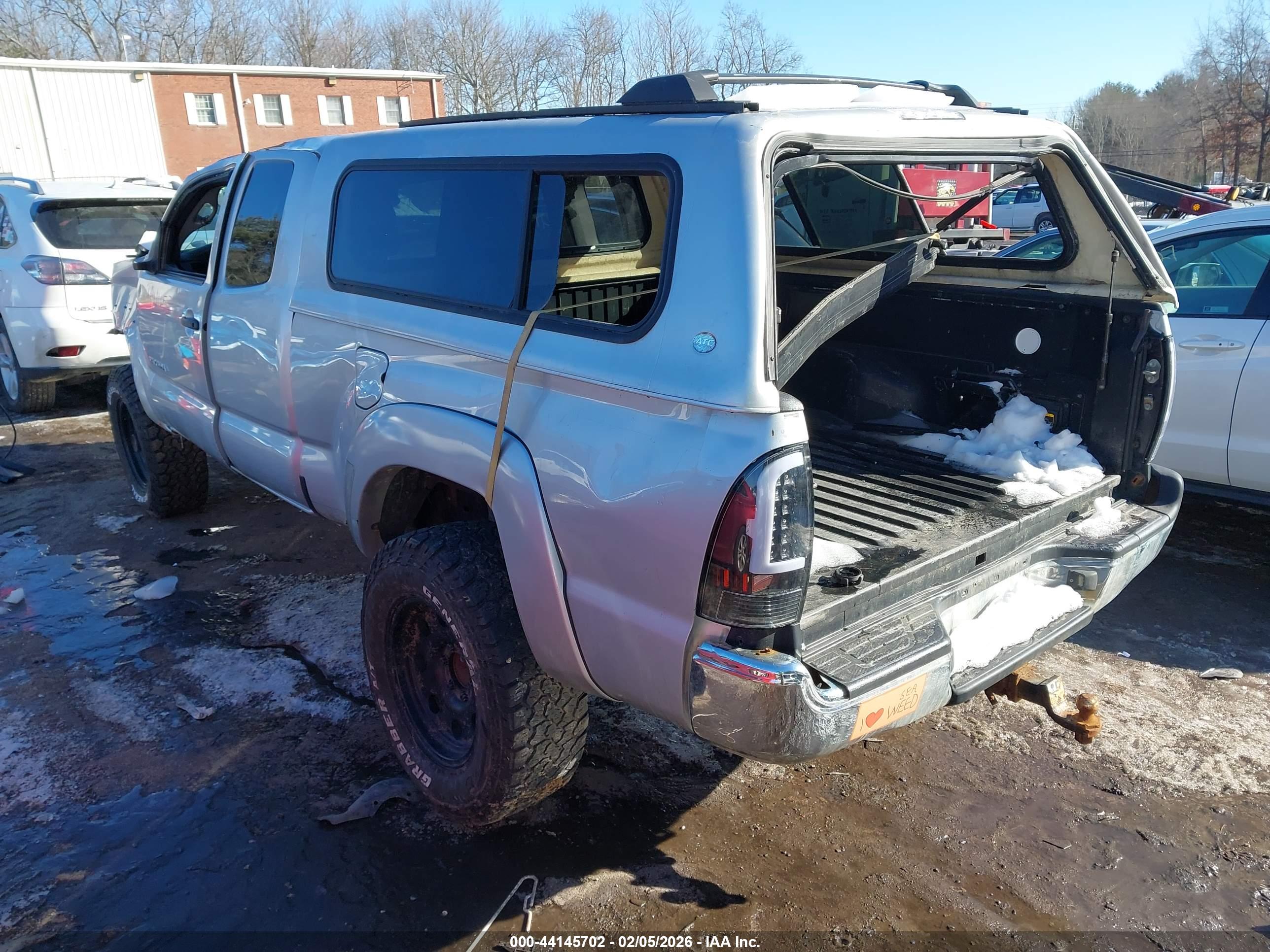 TOYOTA TACOMA image 3