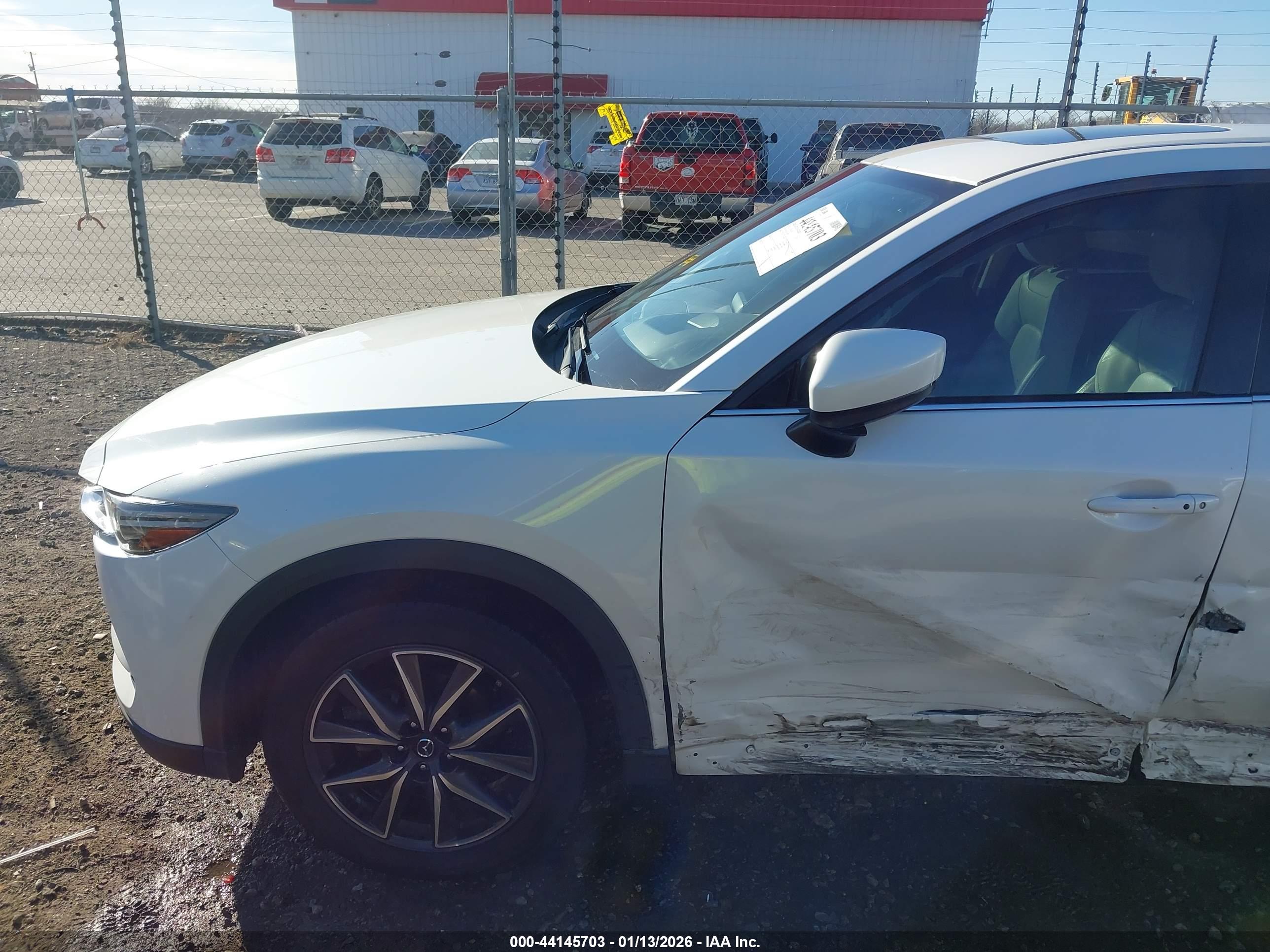 MAZDA CX-5 image 6