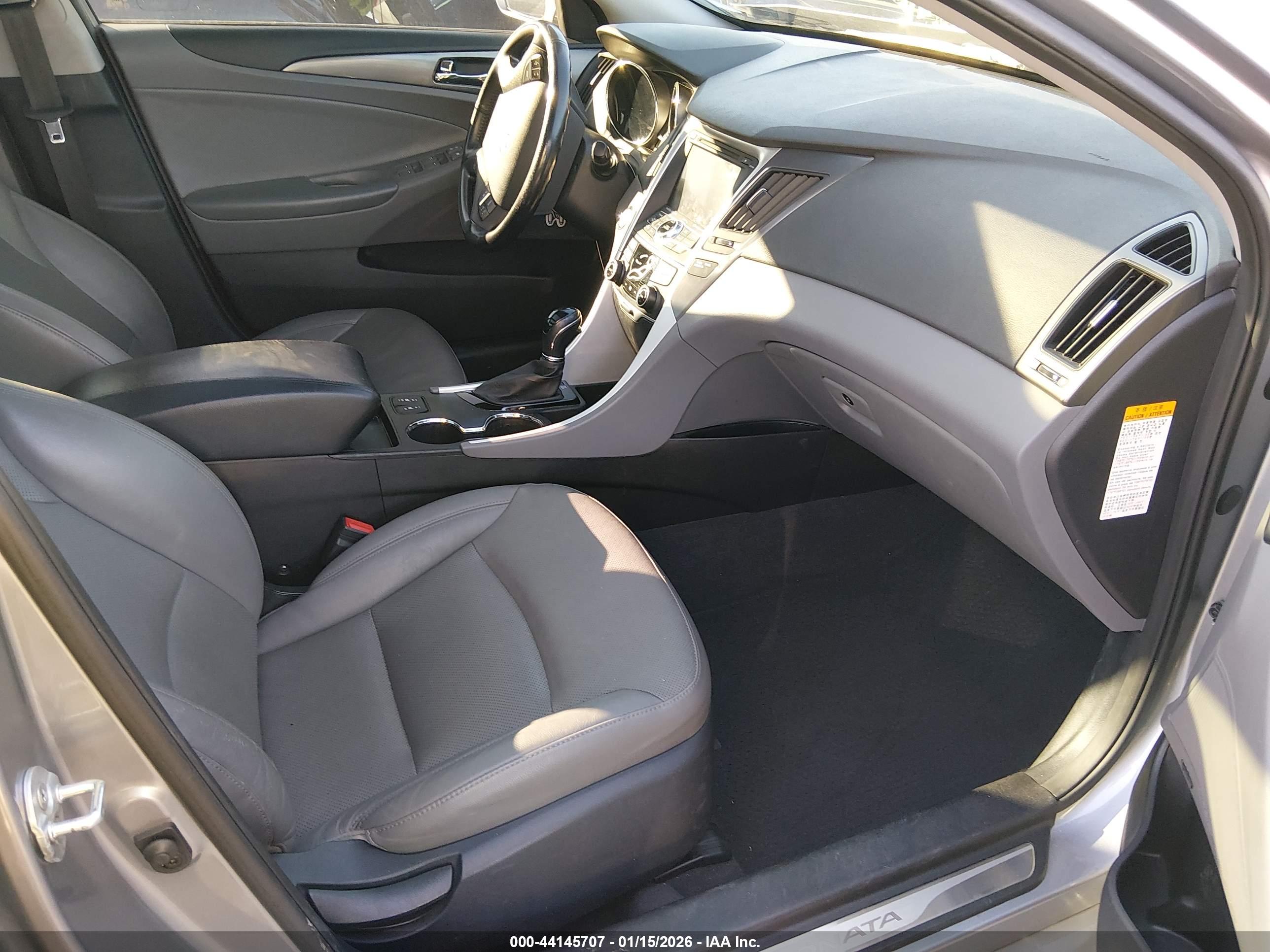 HYUNDAI SONATA image 5