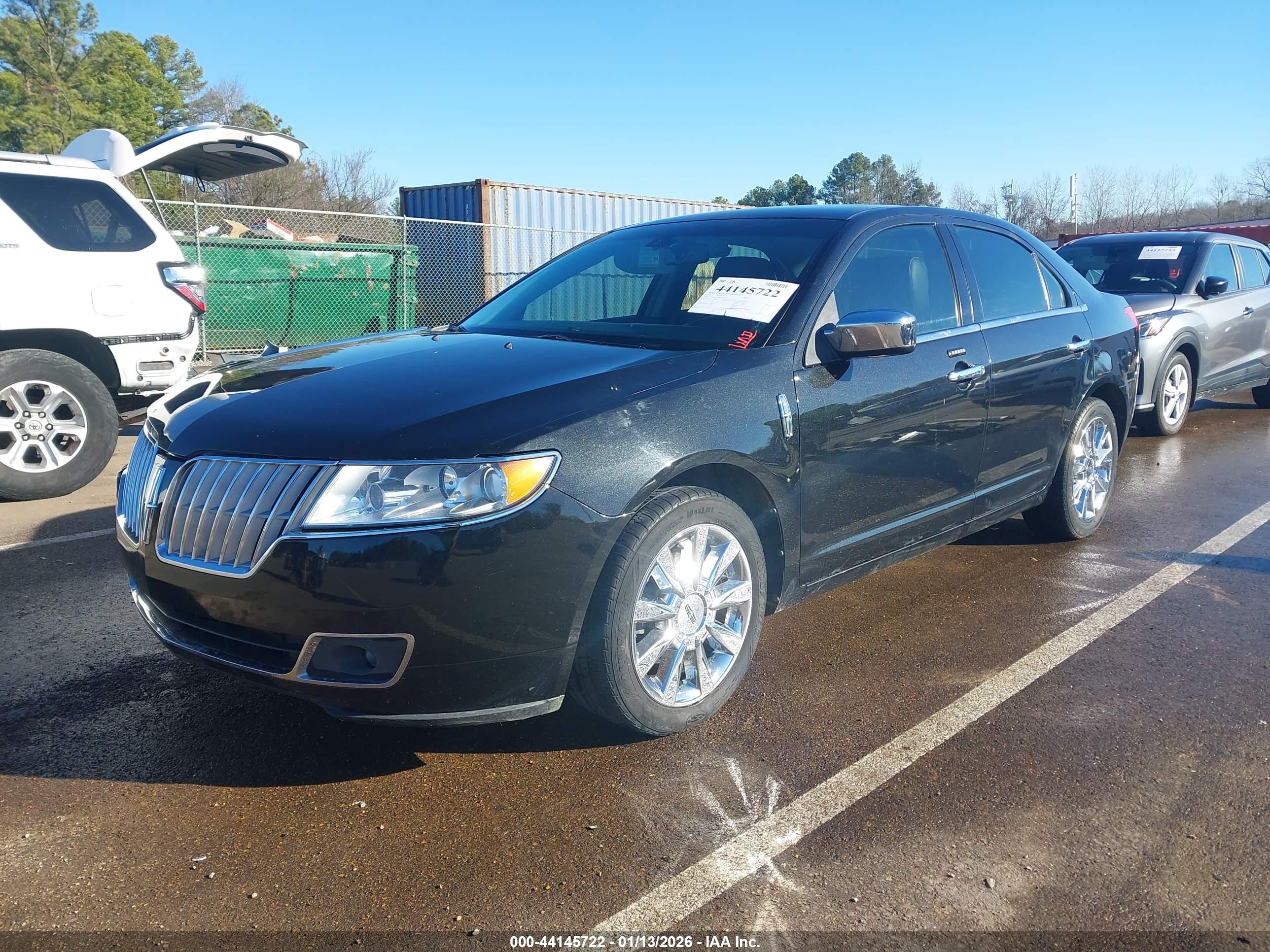LINCOLN MKZ image 2