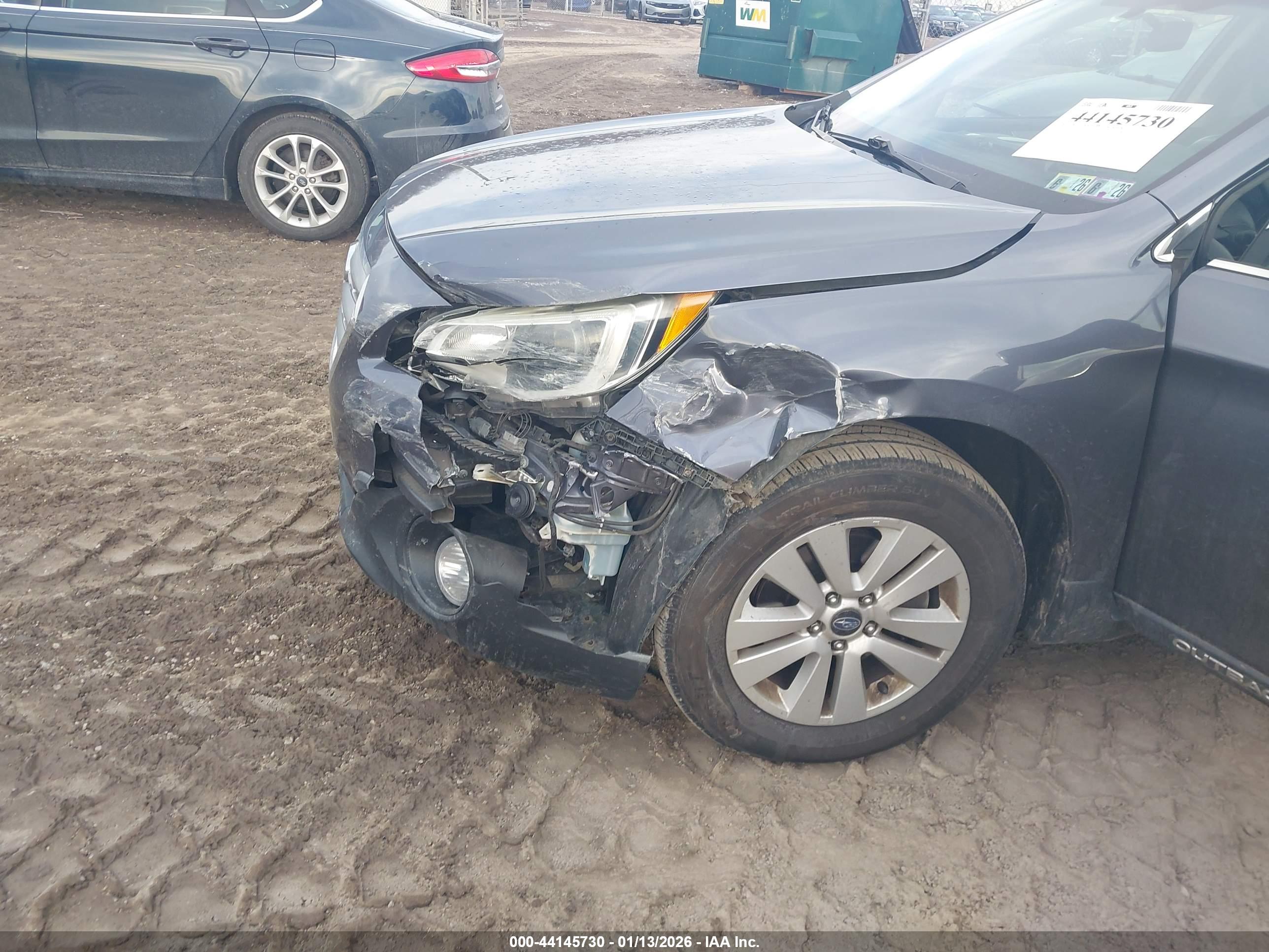 SUBARU OUTBACK image 6