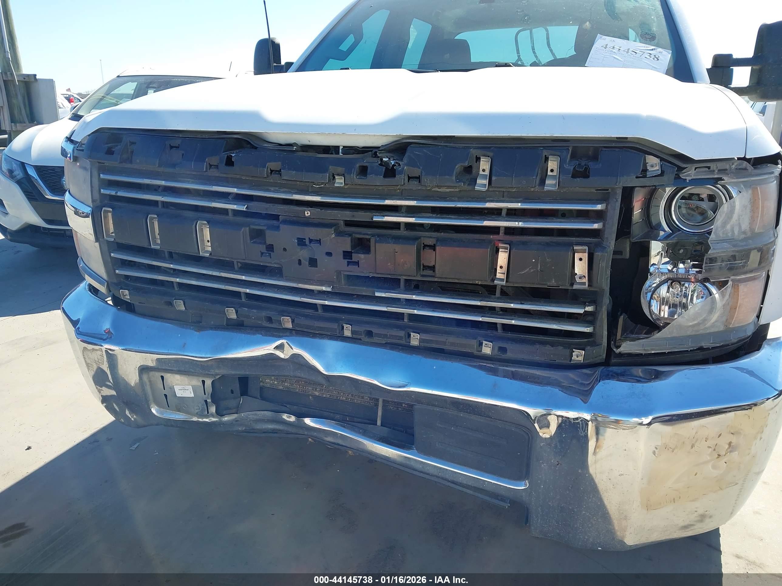 CHEVROLET SILVERADO image 6