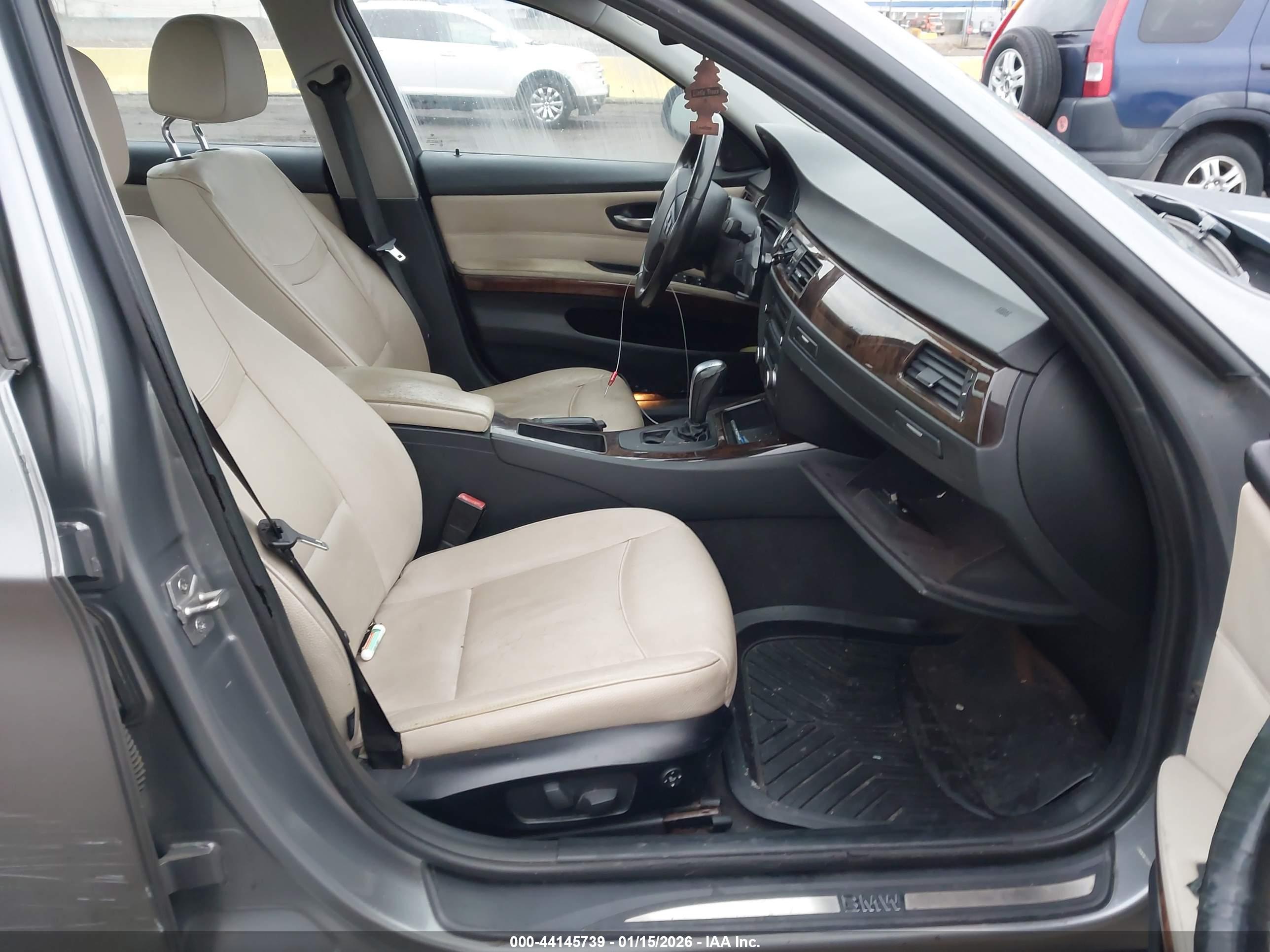 BMW 328I image 5