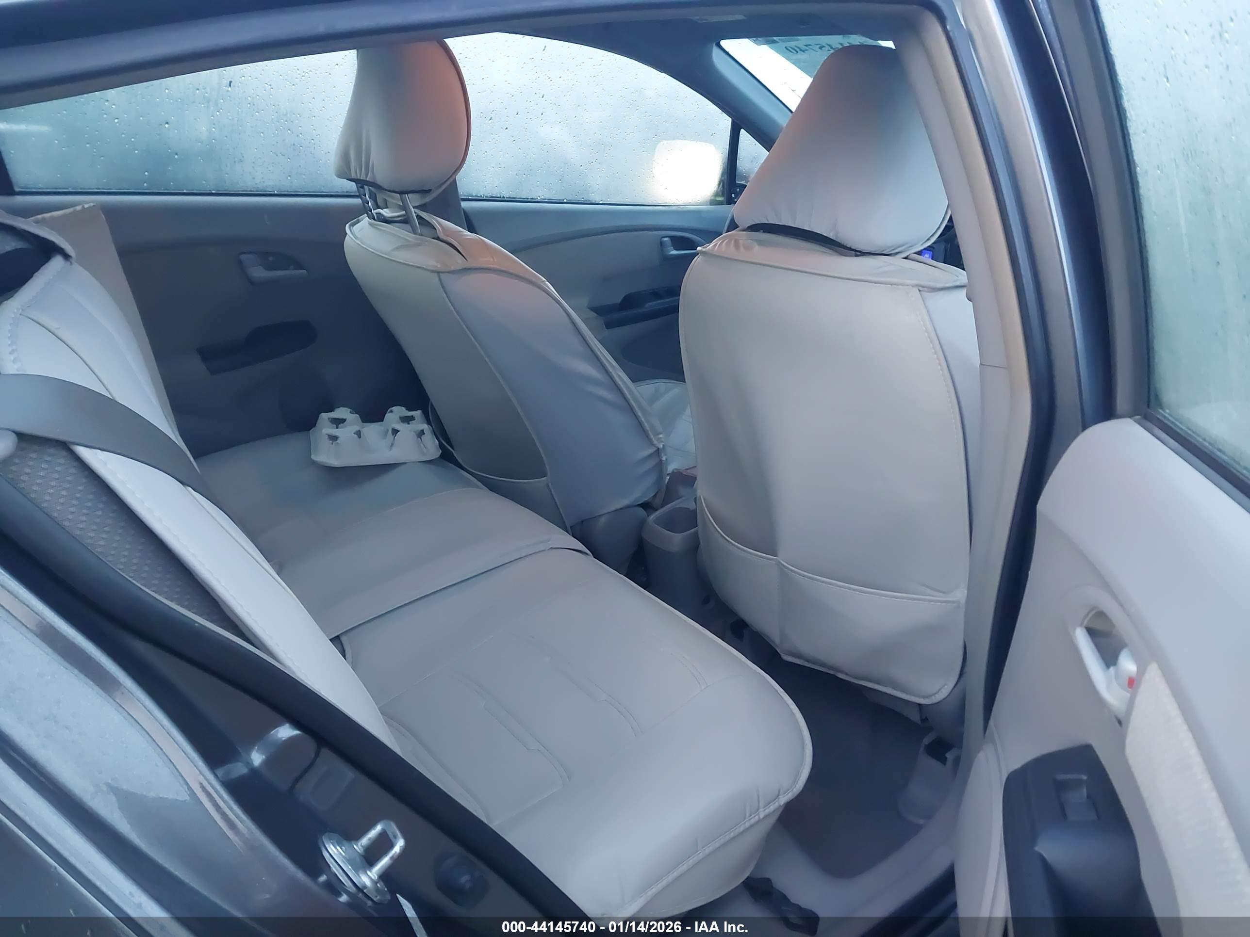HONDA INSIGHT image 8