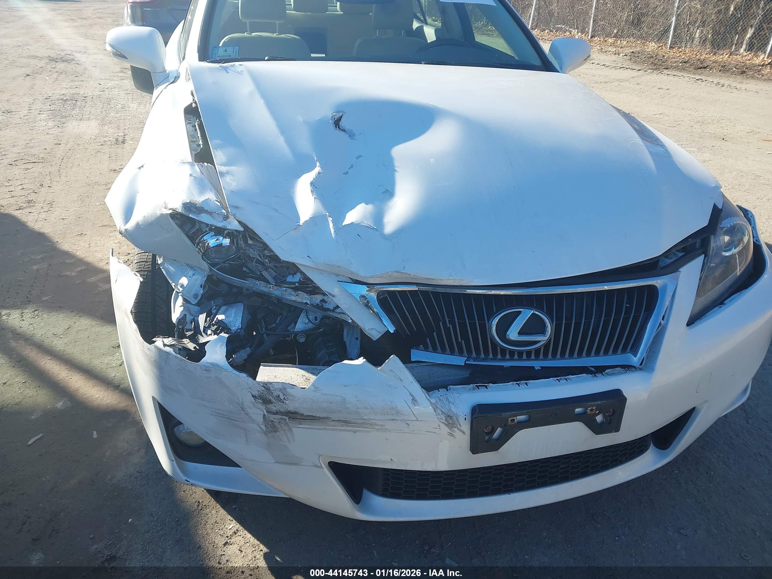 LEXUS IS image 6