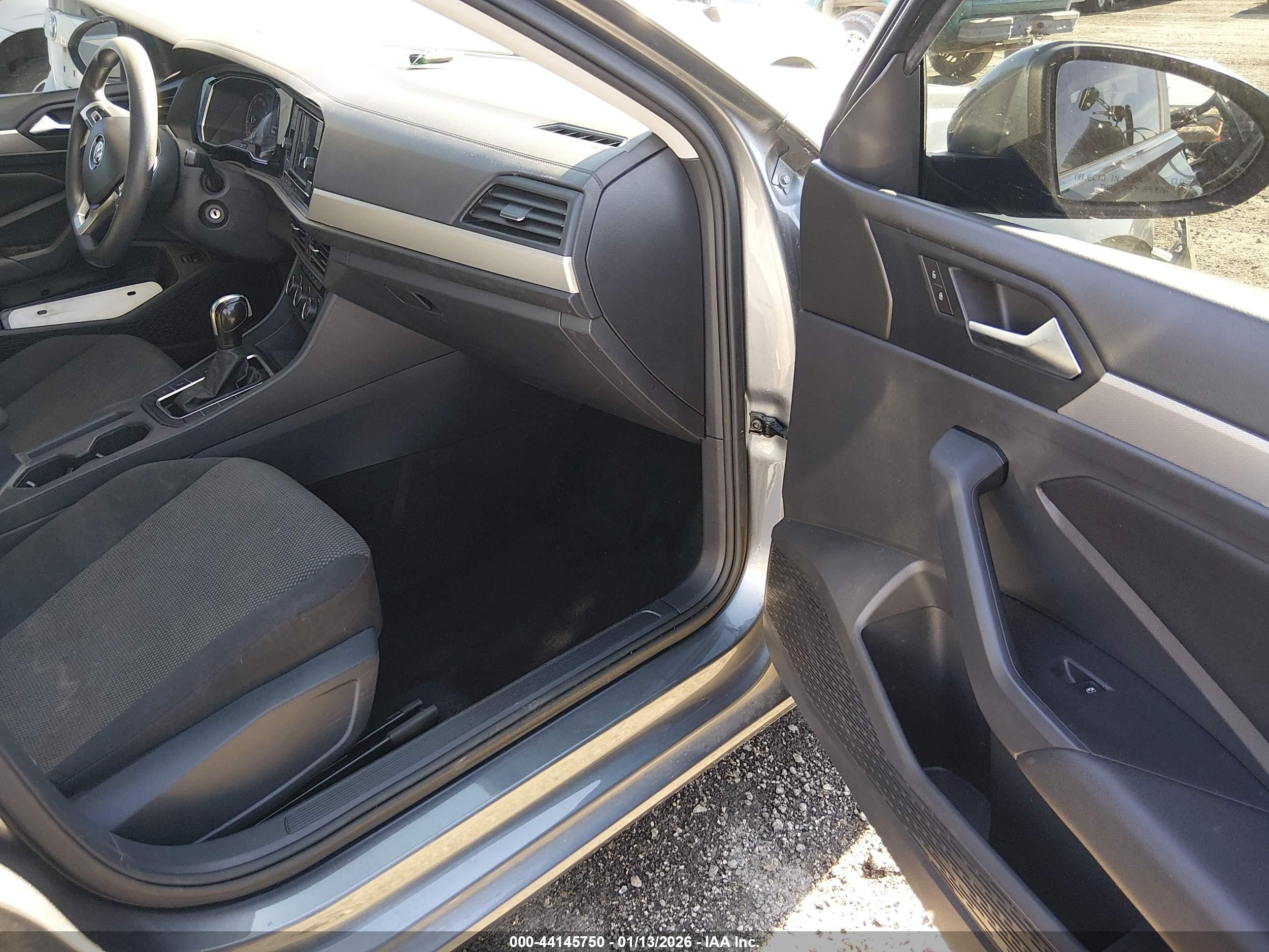 VOLKSWAGEN JETTA image 5
