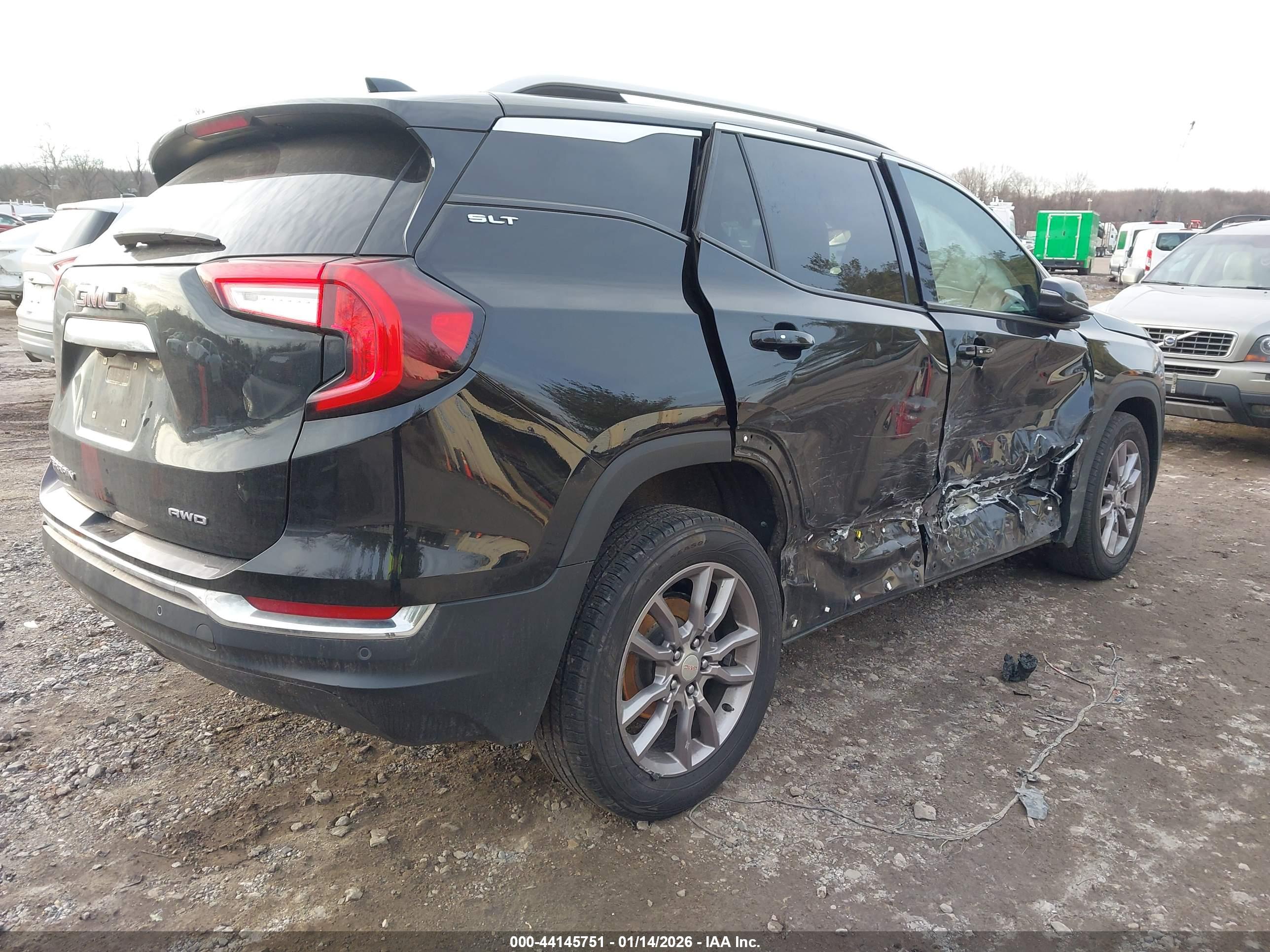GMC TERRAIN image 4