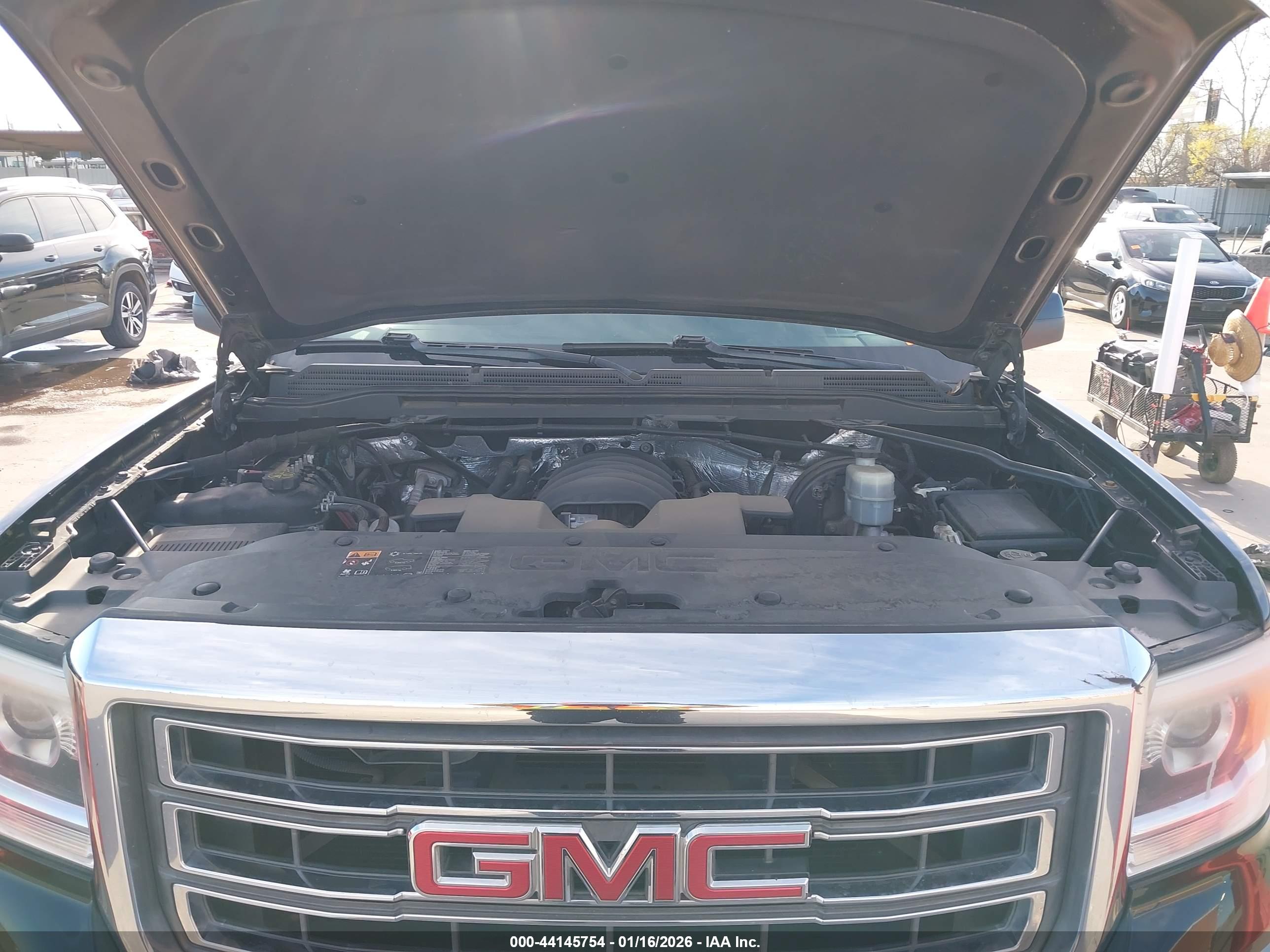 GMC SIERRA image 10