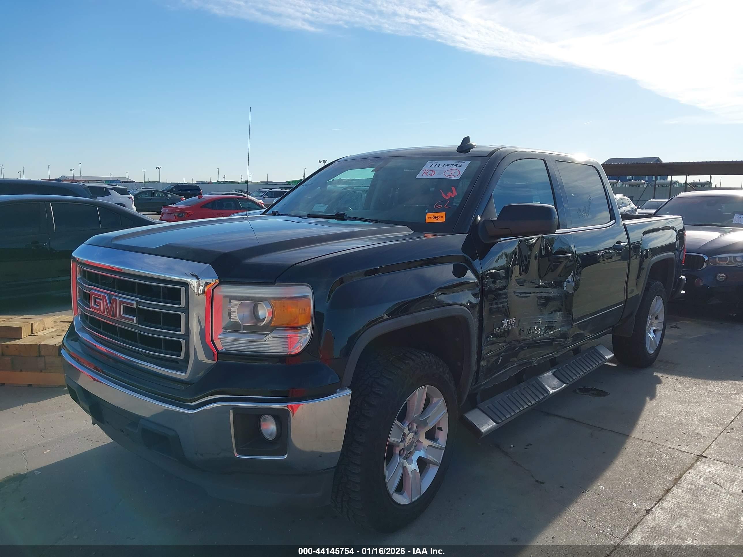 GMC SIERRA image 2