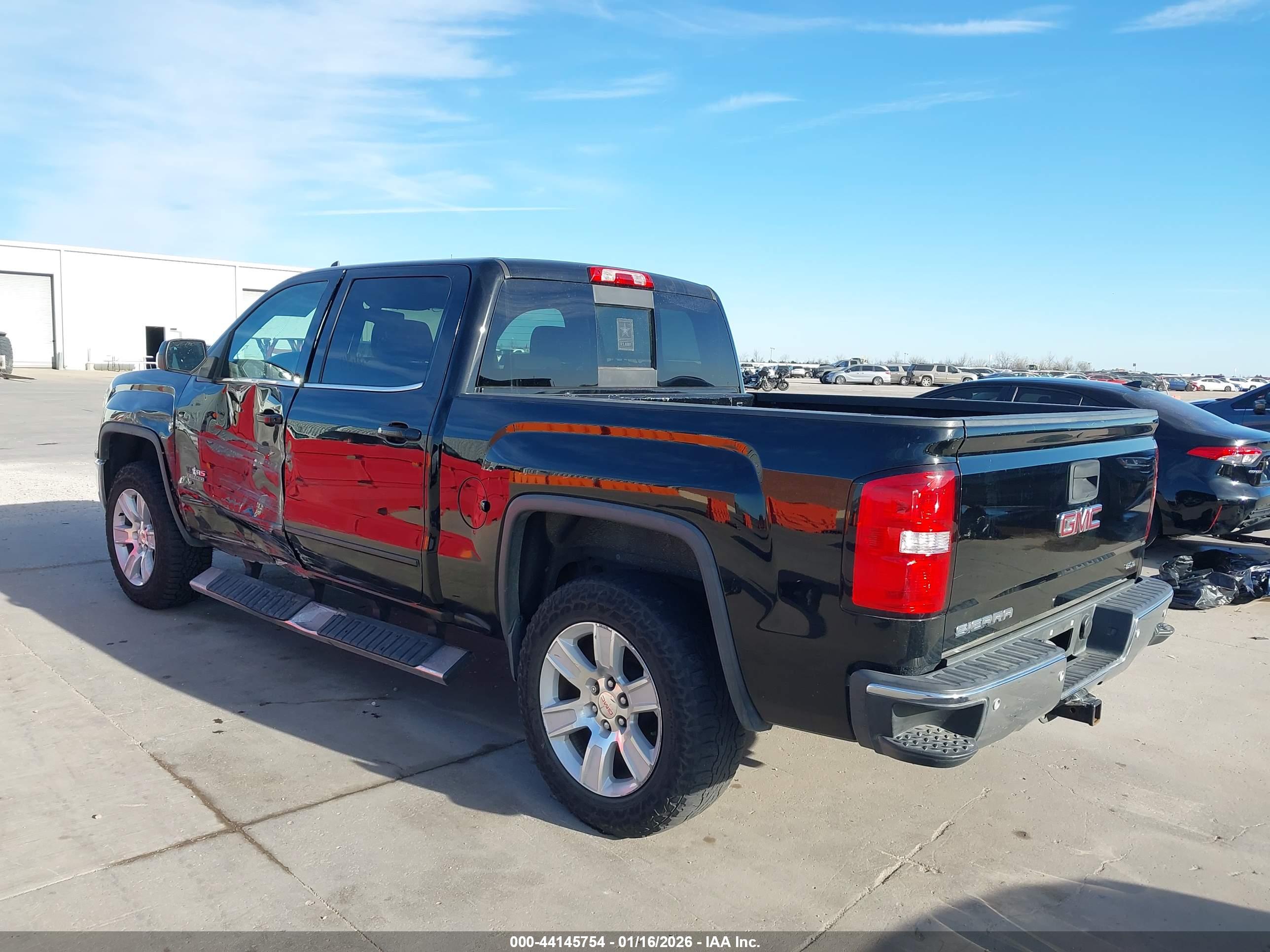GMC SIERRA image 3