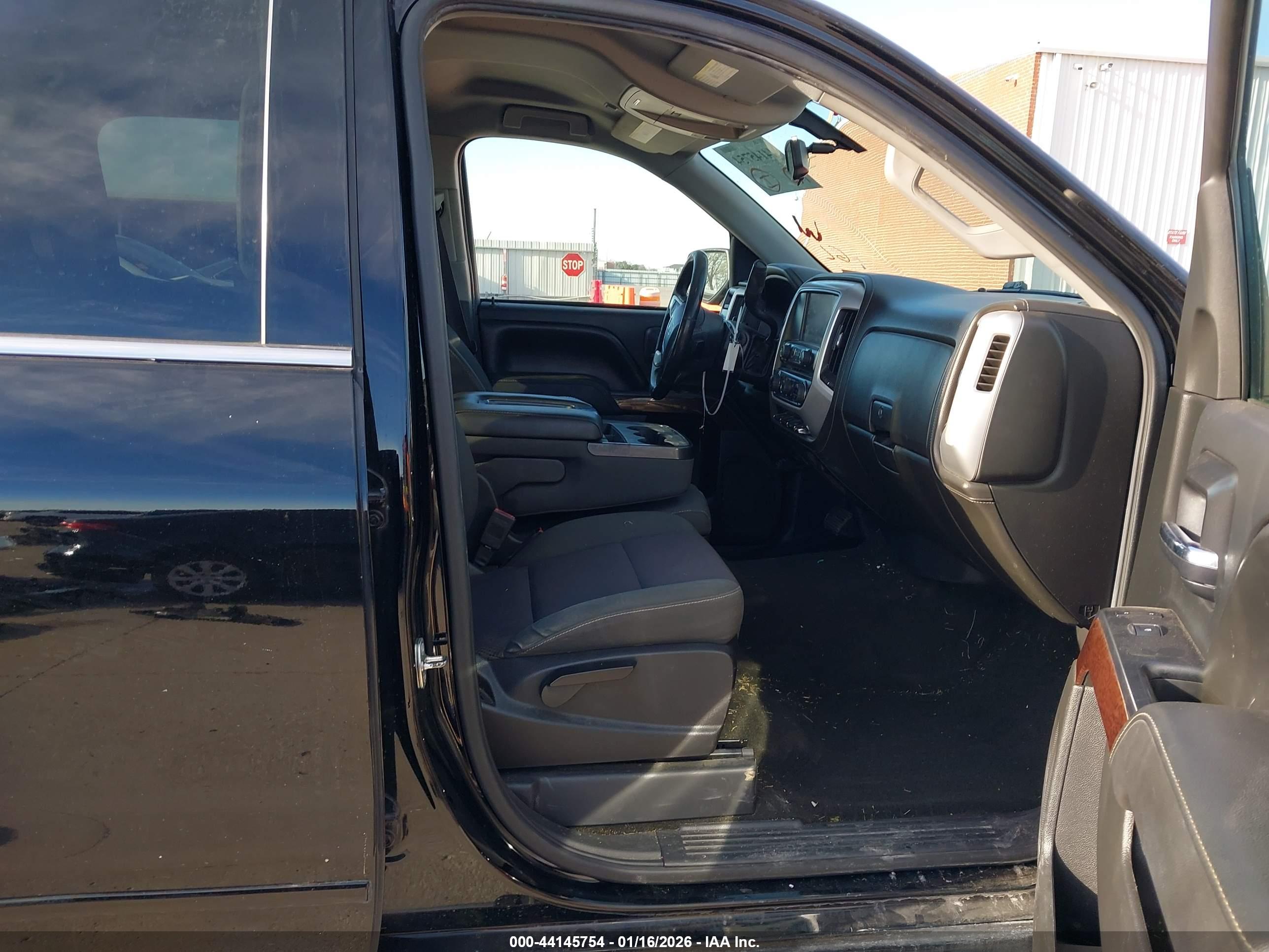 GMC SIERRA image 5