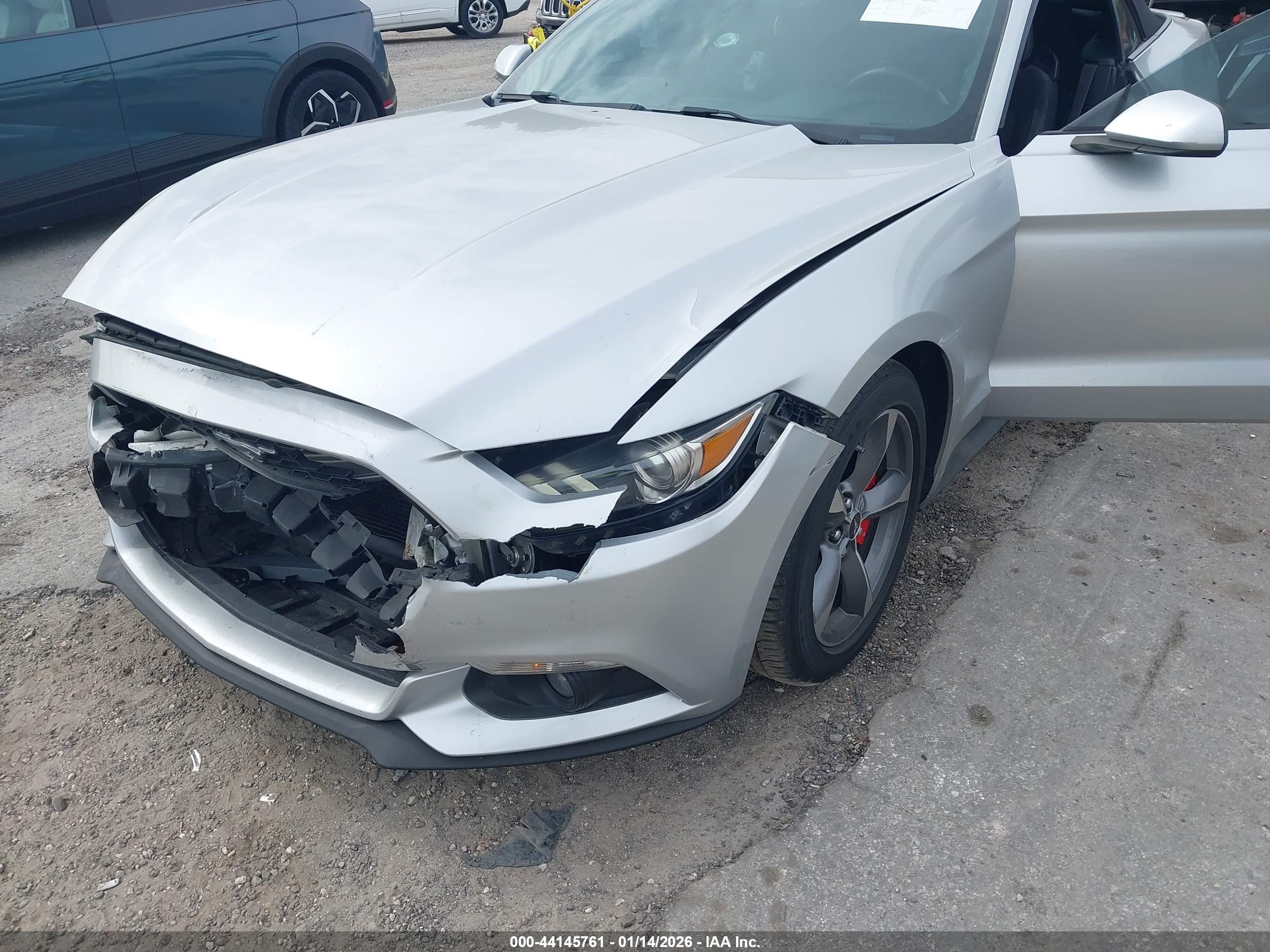 FORD MUSTANG image 6