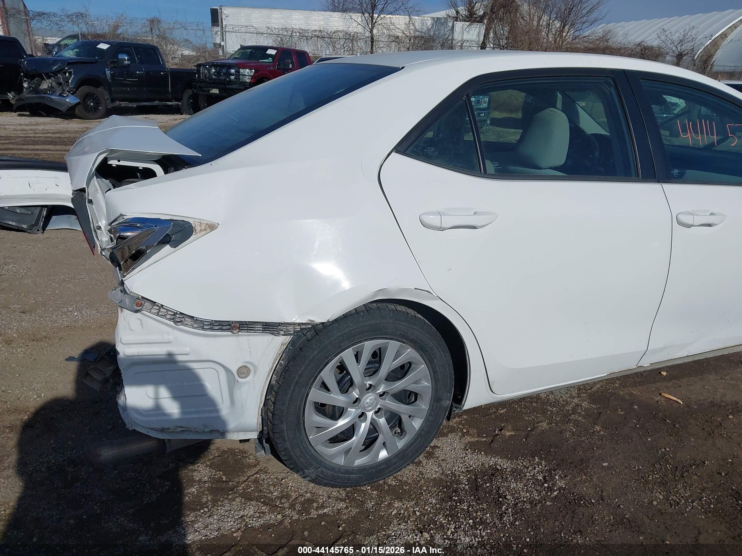TOYOTA COROLLA image 6