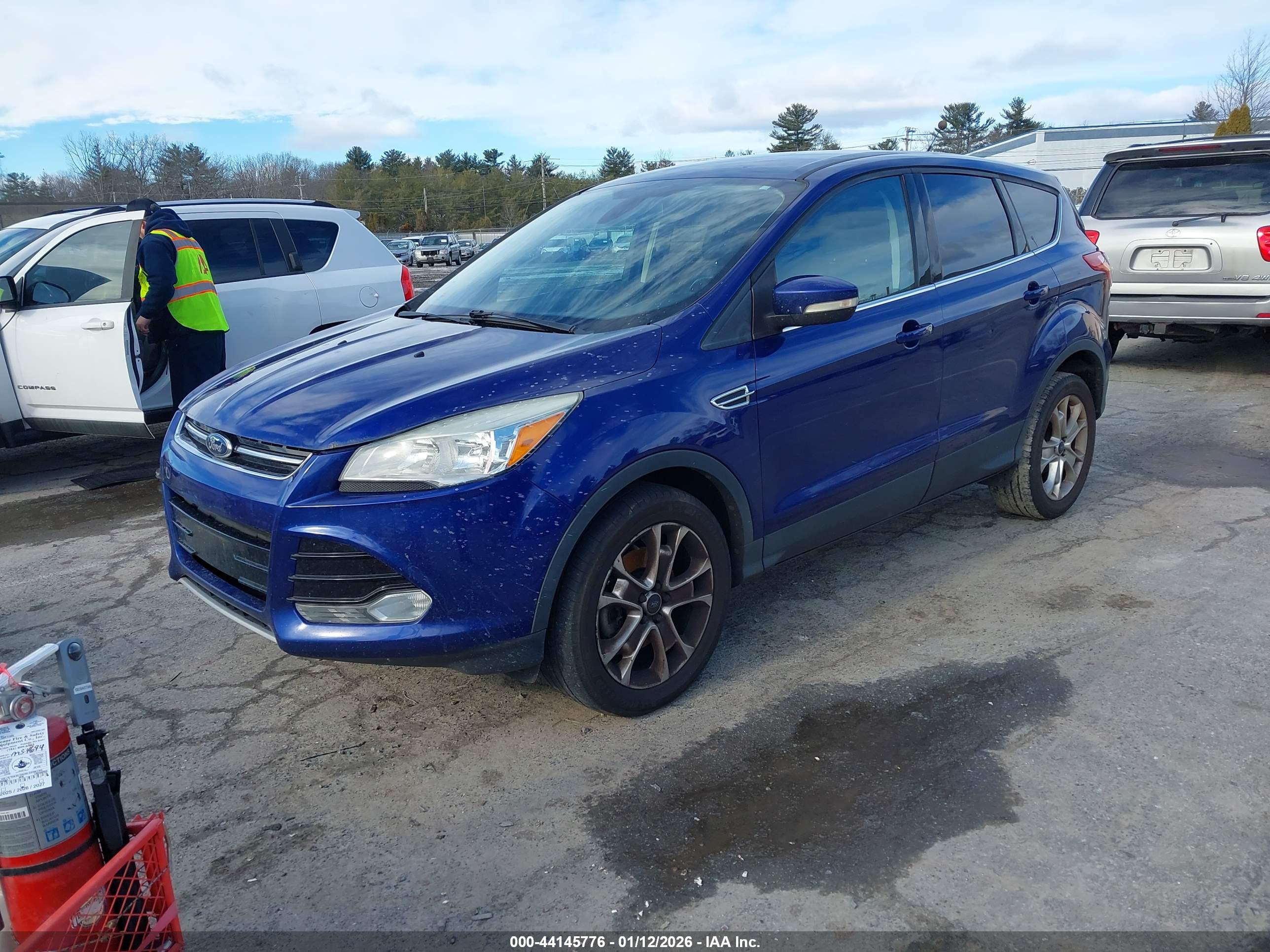 FORD ESCAPE image 2