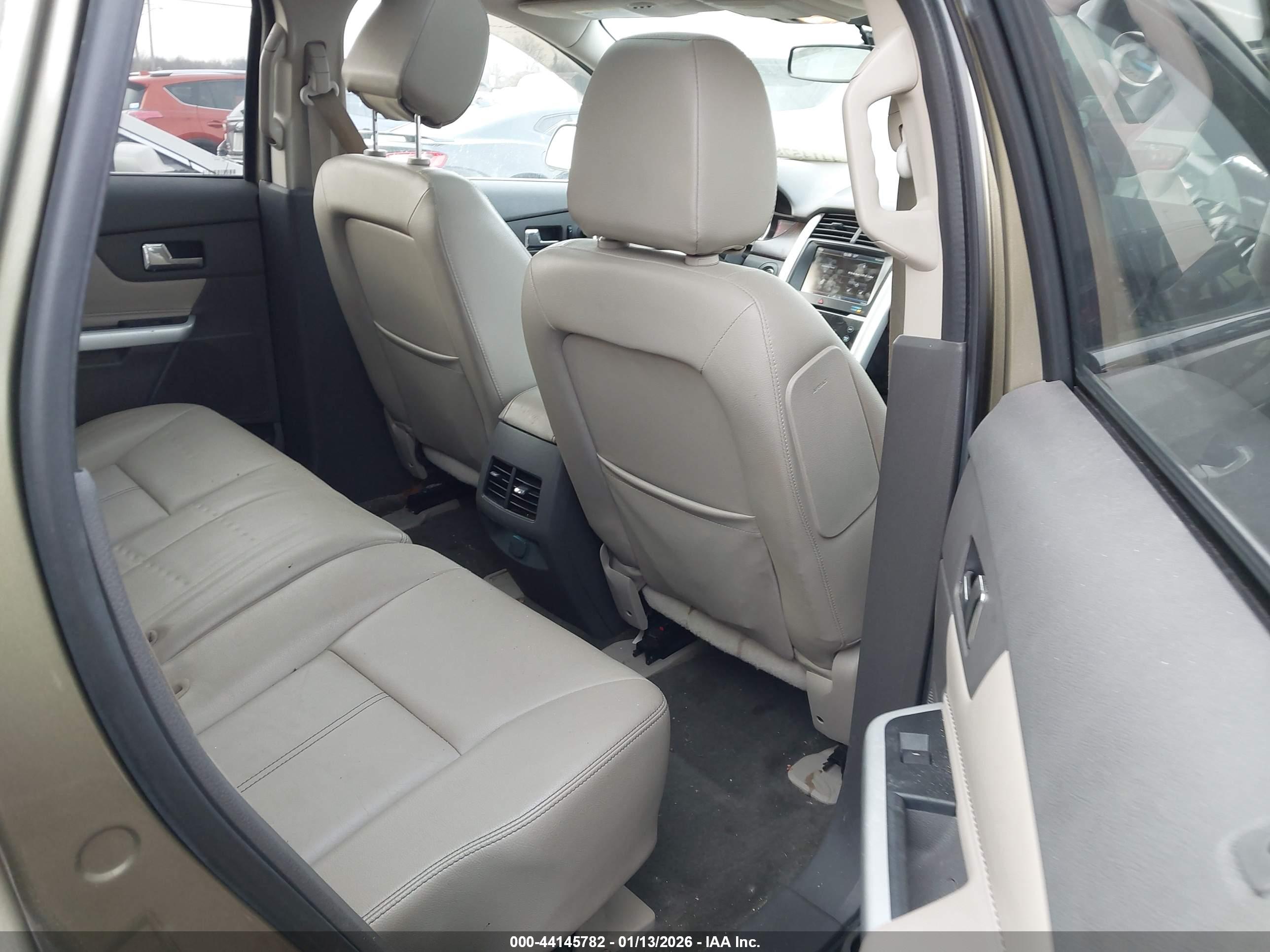 FORD EDGE image 8