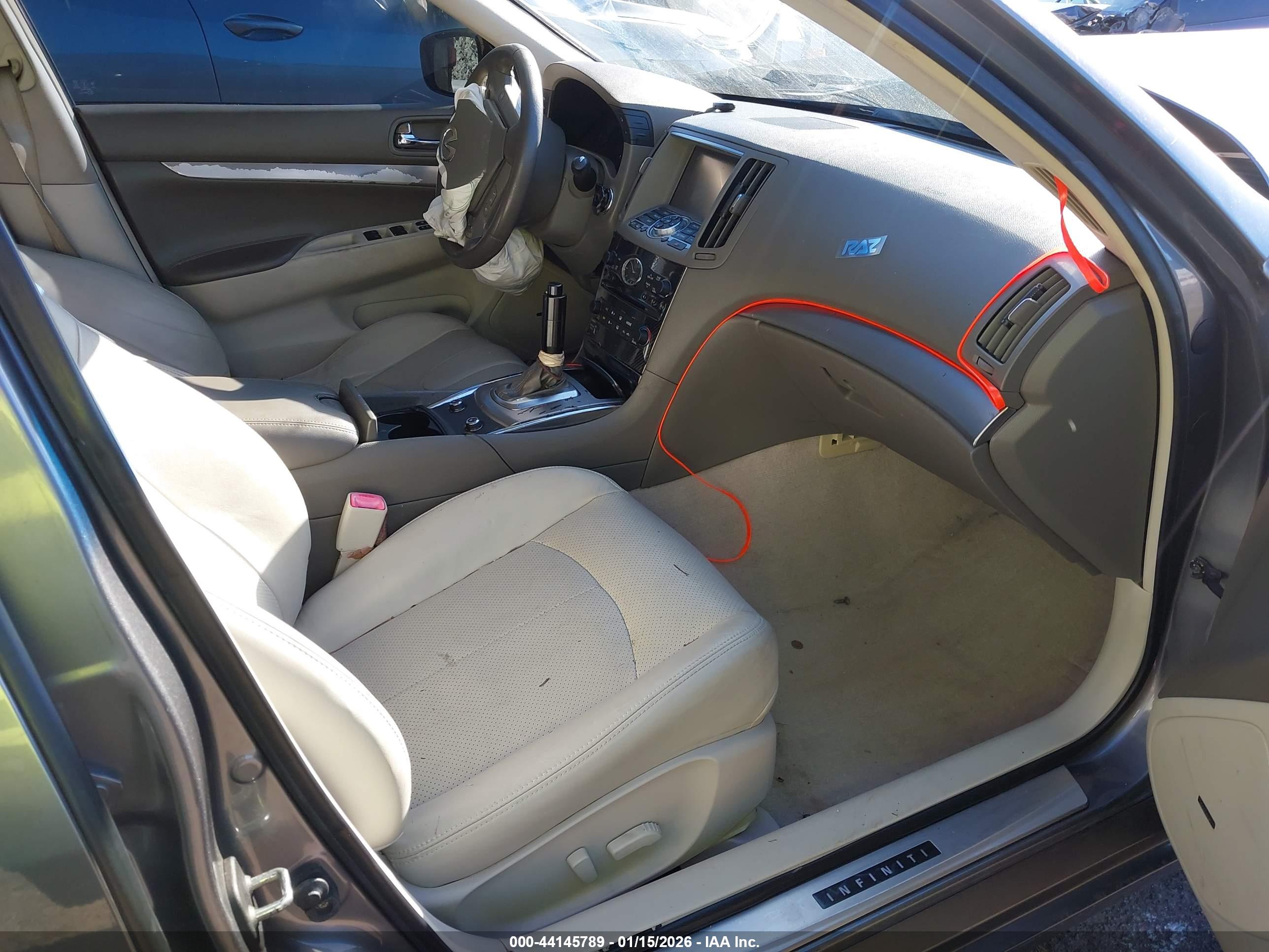 INFINITI G37 image 5