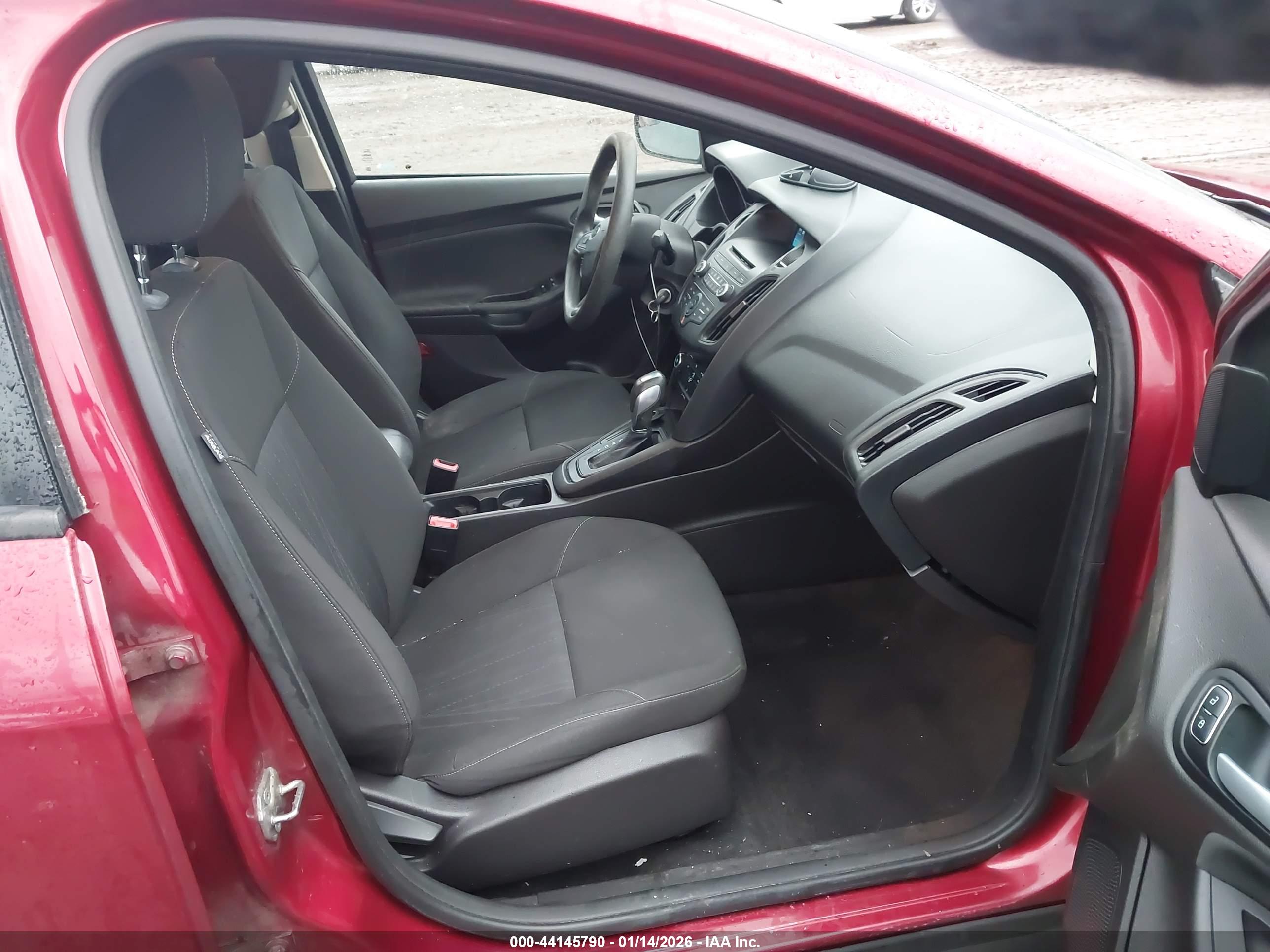 FORD FOCUS image 5
