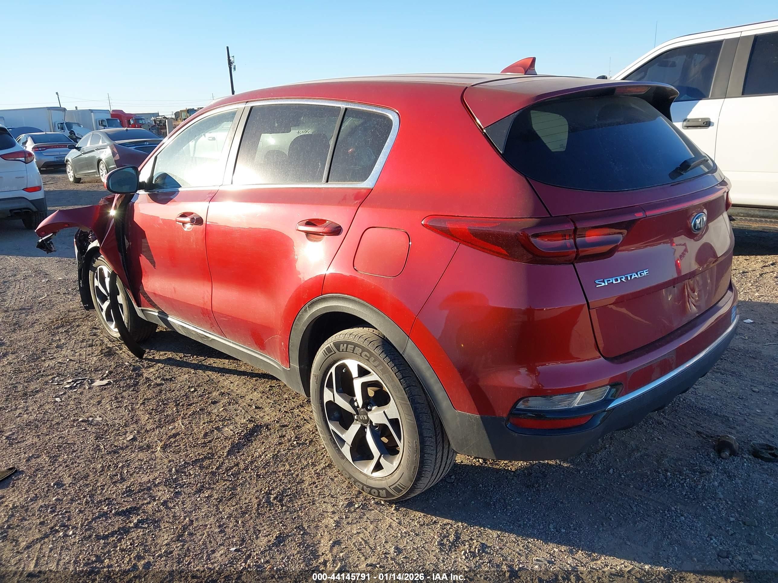 KIA SPORTAGE image 3