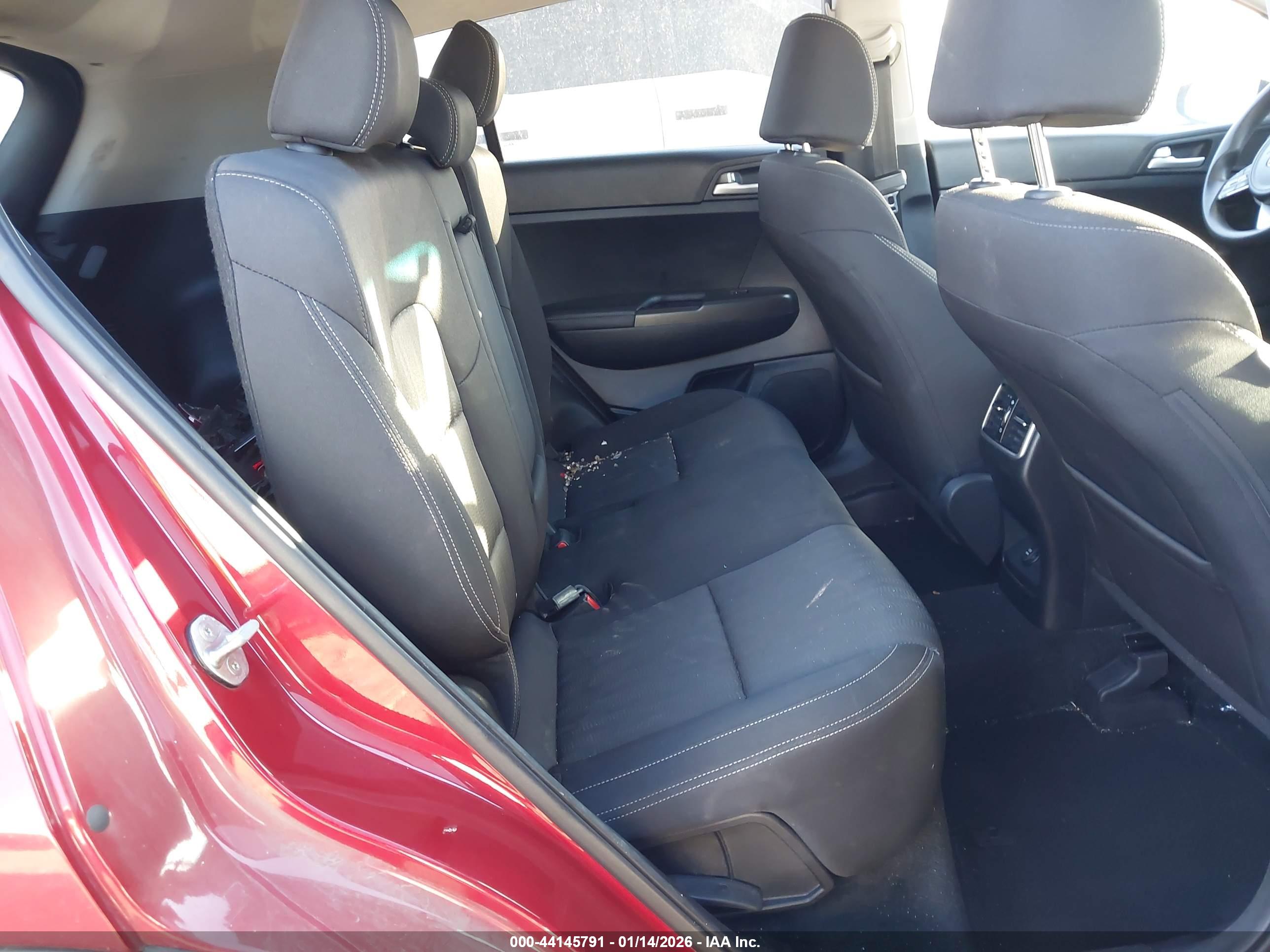 KIA SPORTAGE image 8