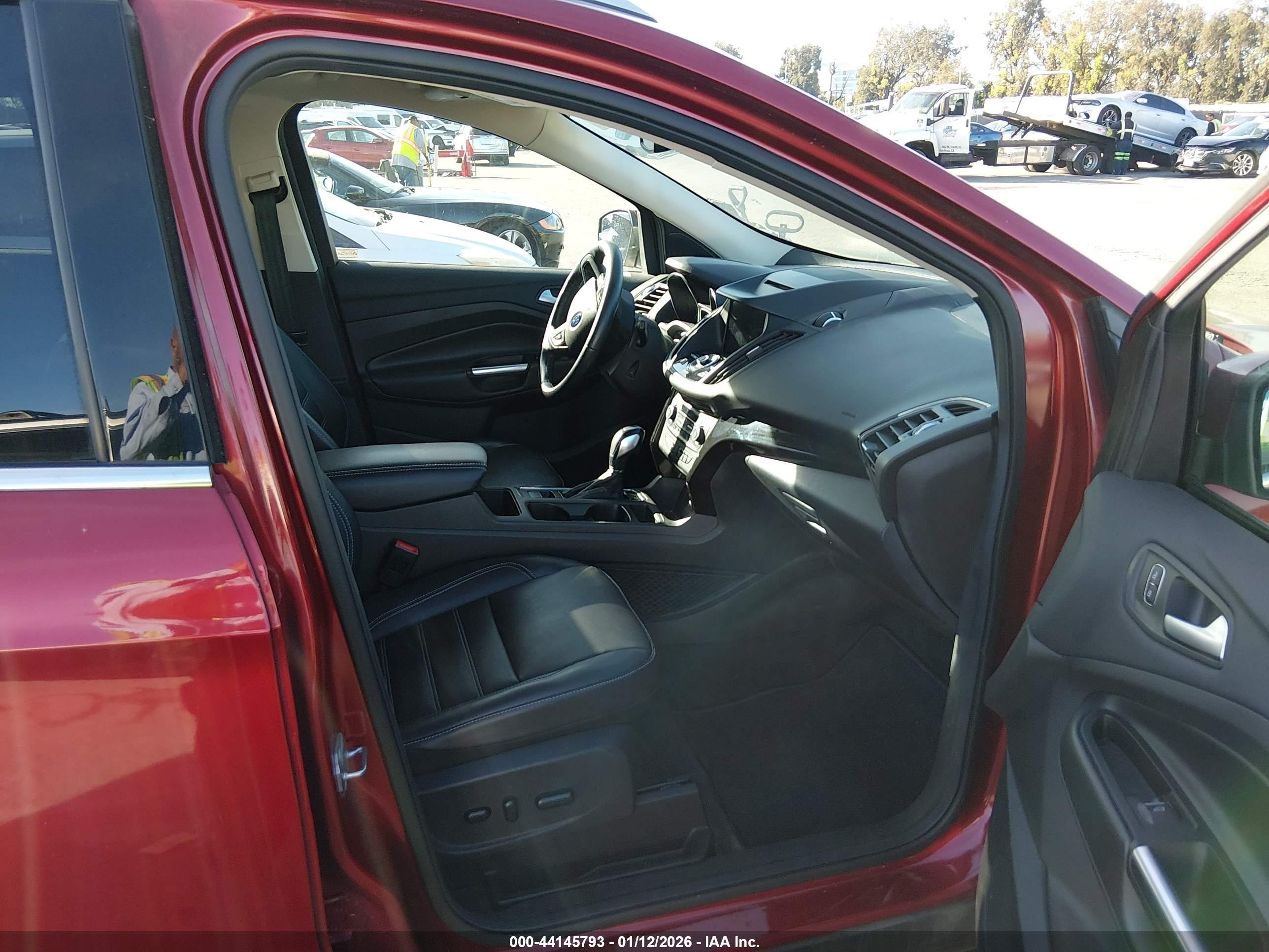 FORD ESCAPE image 5