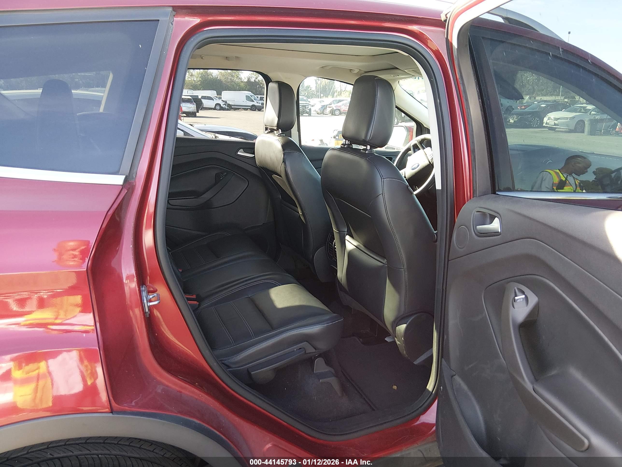 FORD ESCAPE image 8