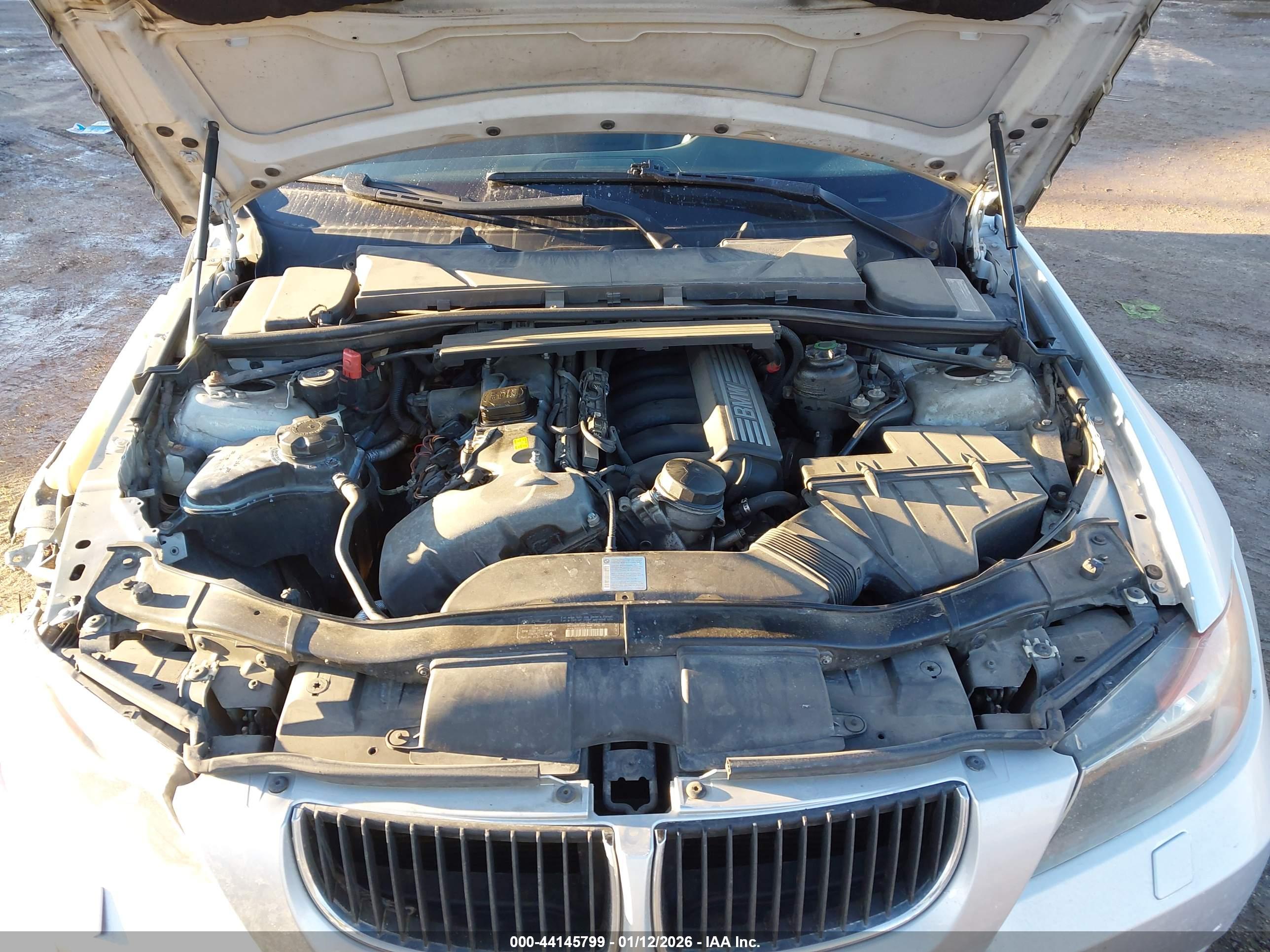 BMW 325I image 10