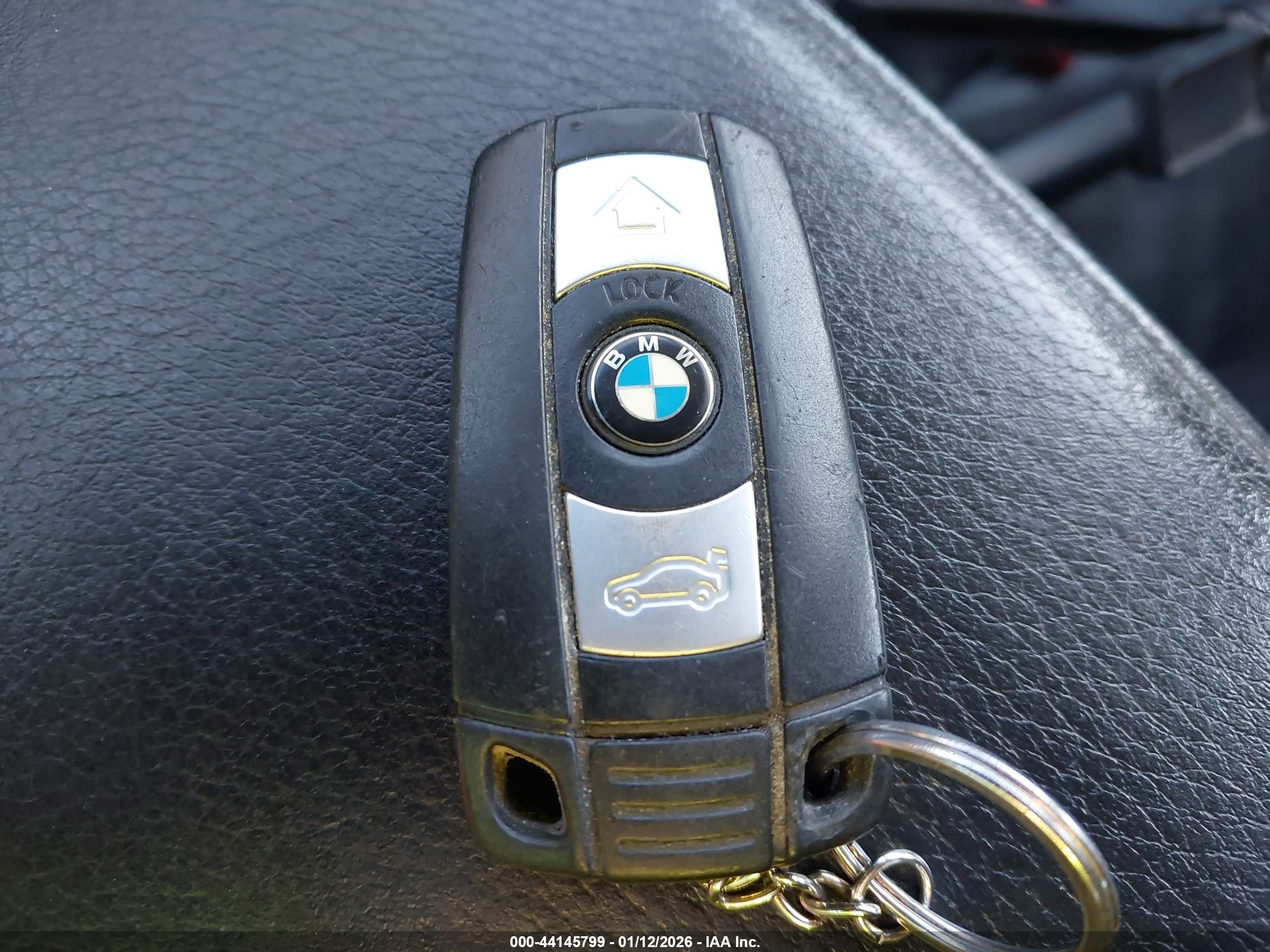 BMW 325I image 11