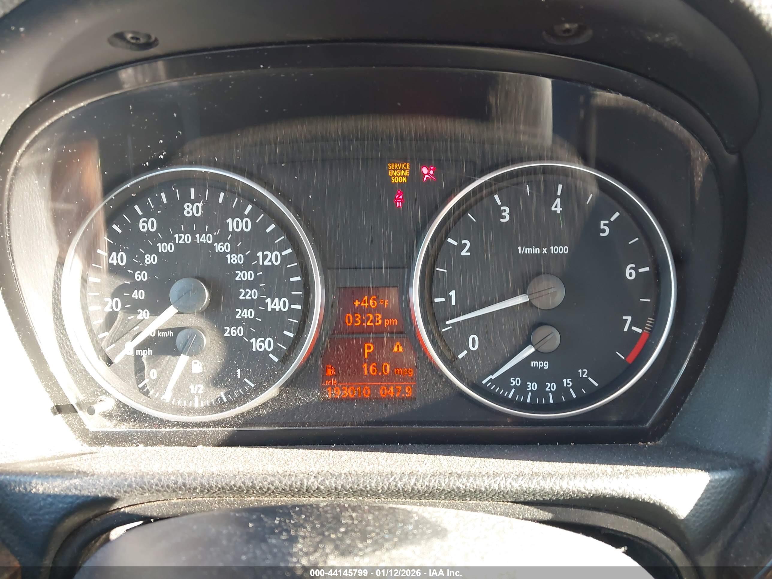 BMW 325I image 7