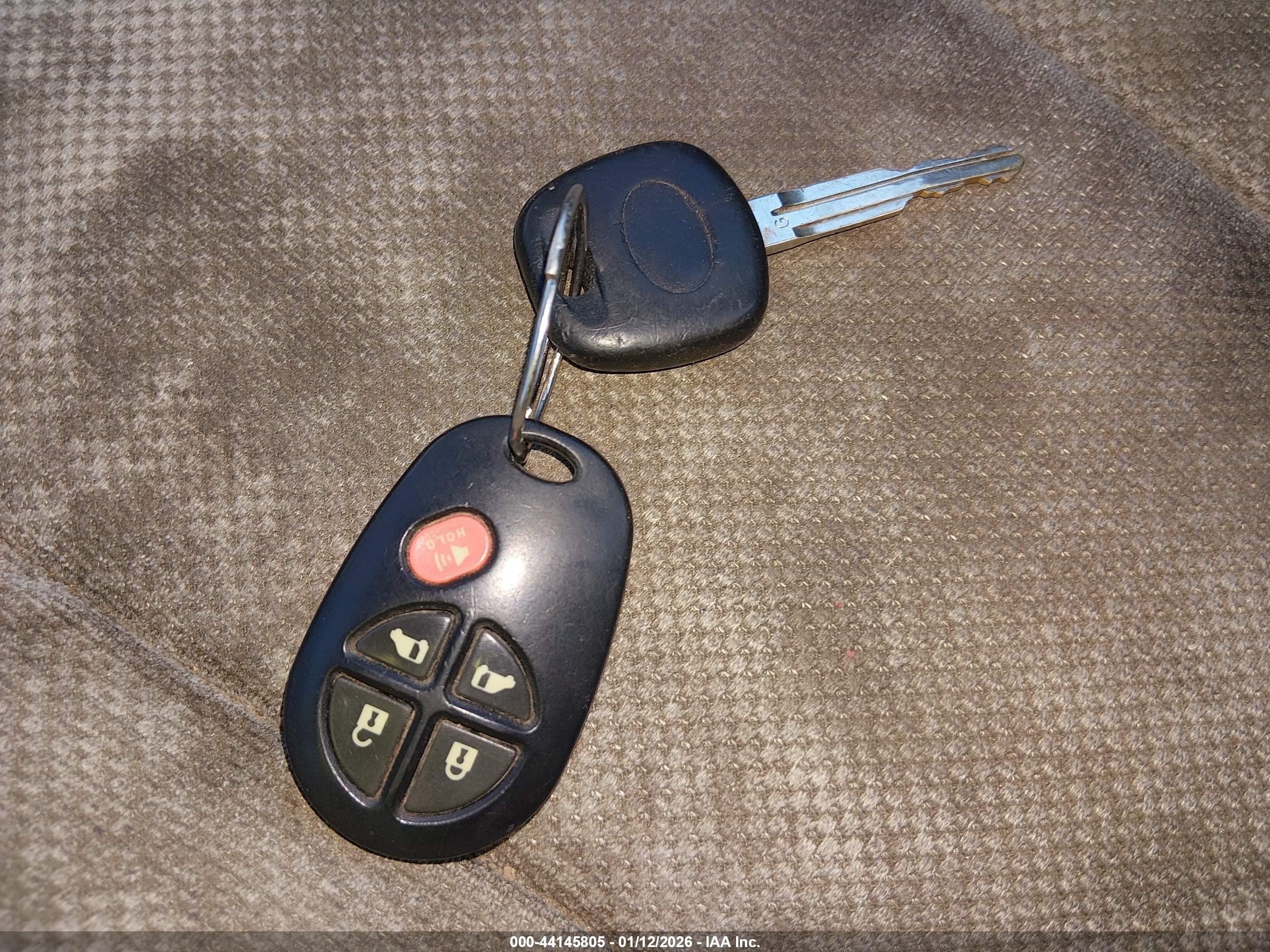 TOYOTA SIENNA image 11