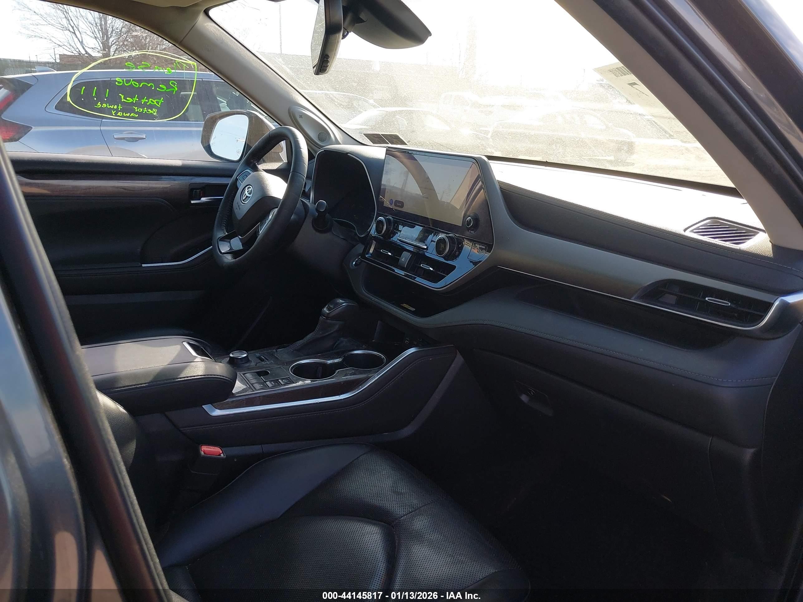 TOYOTA HIGHLANDER image 5