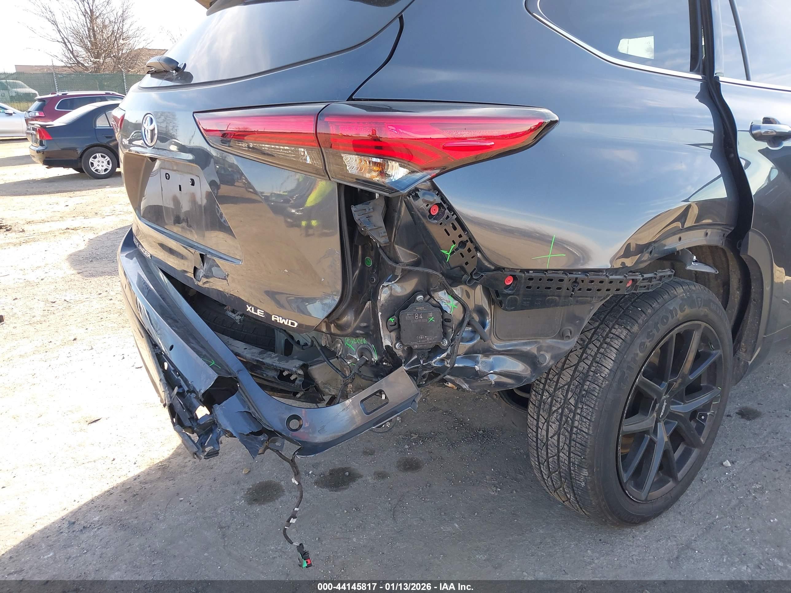 TOYOTA HIGHLANDER image 6