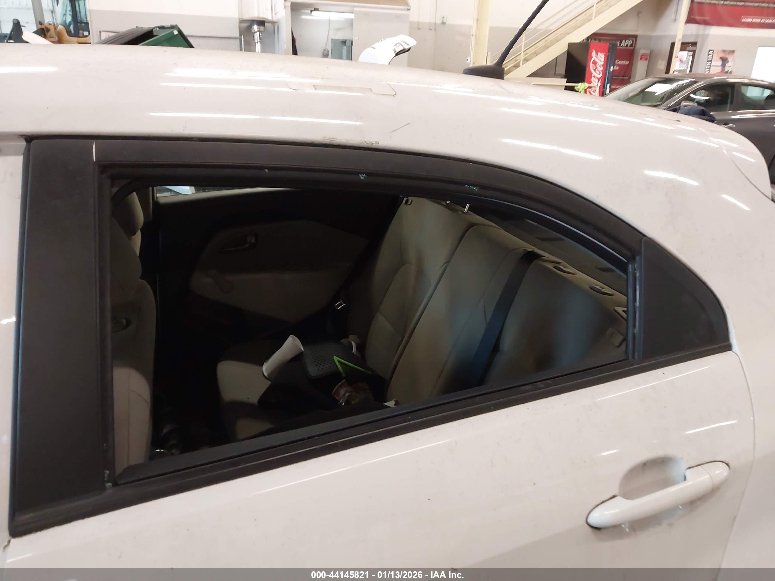 KIA RIO image 6
