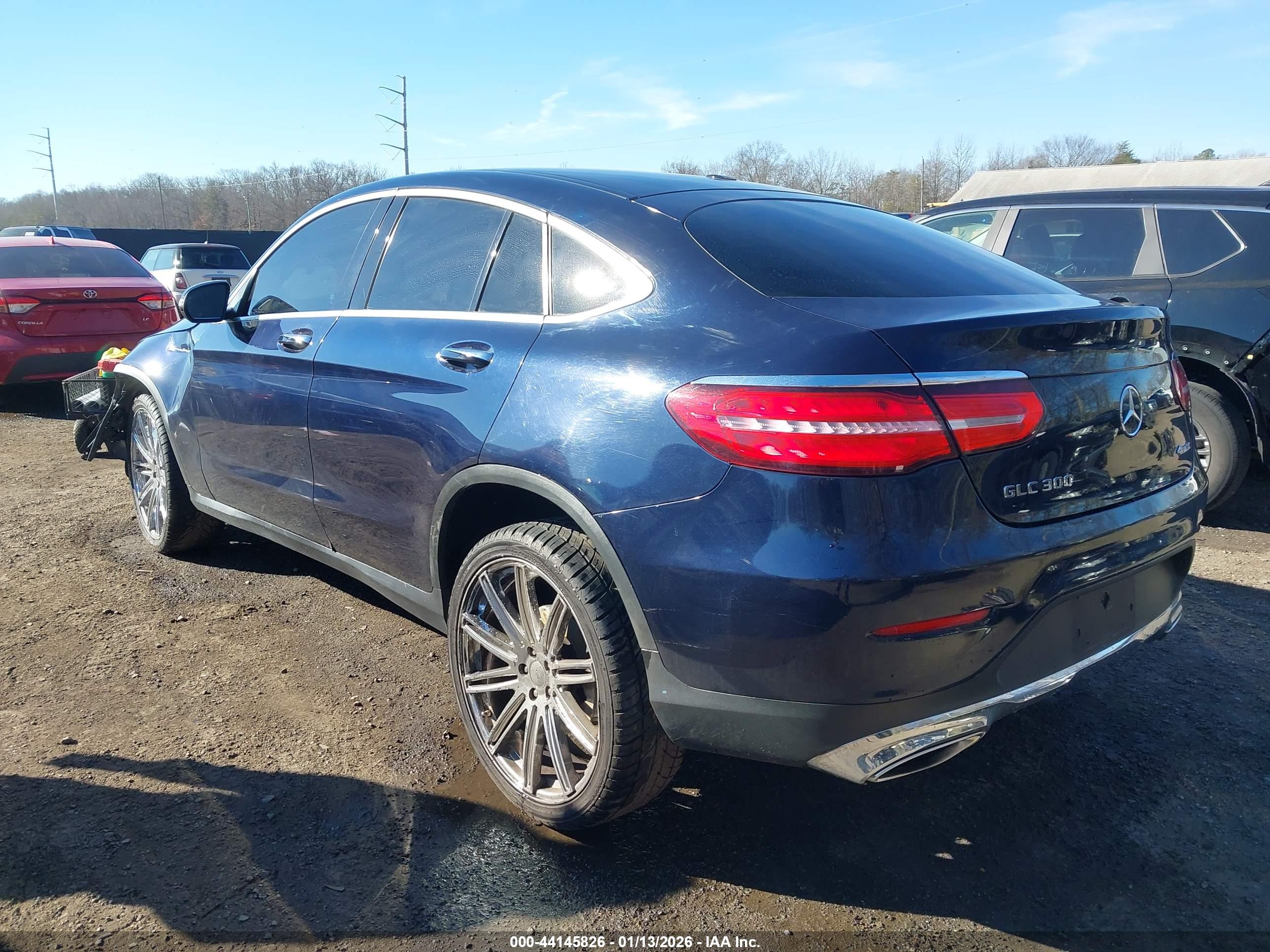 MERCEDES-BENZ GLC image 3